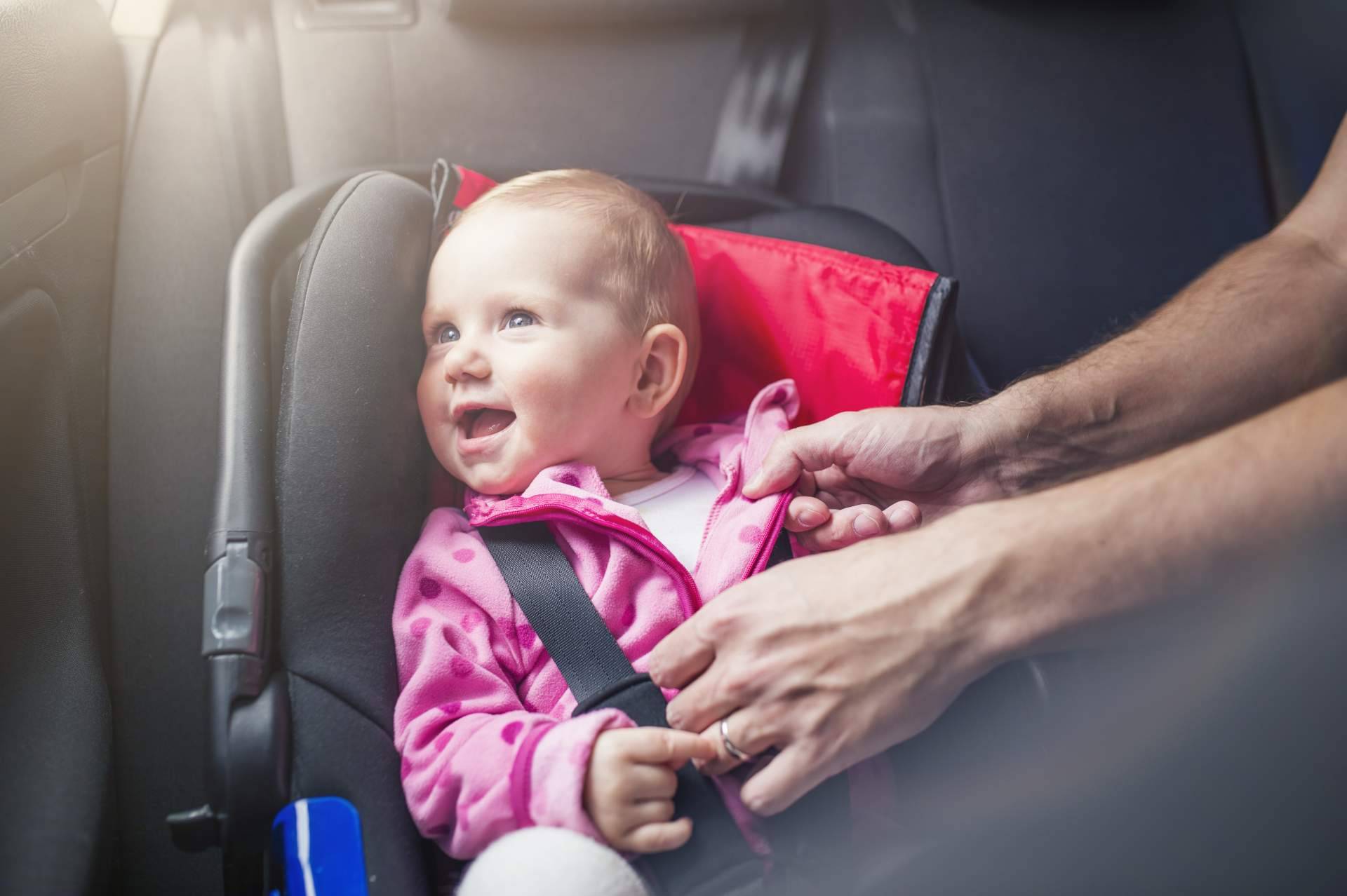 Rosa Roca remarca la importancia de elegir la silla del coche para un bebé correctamente