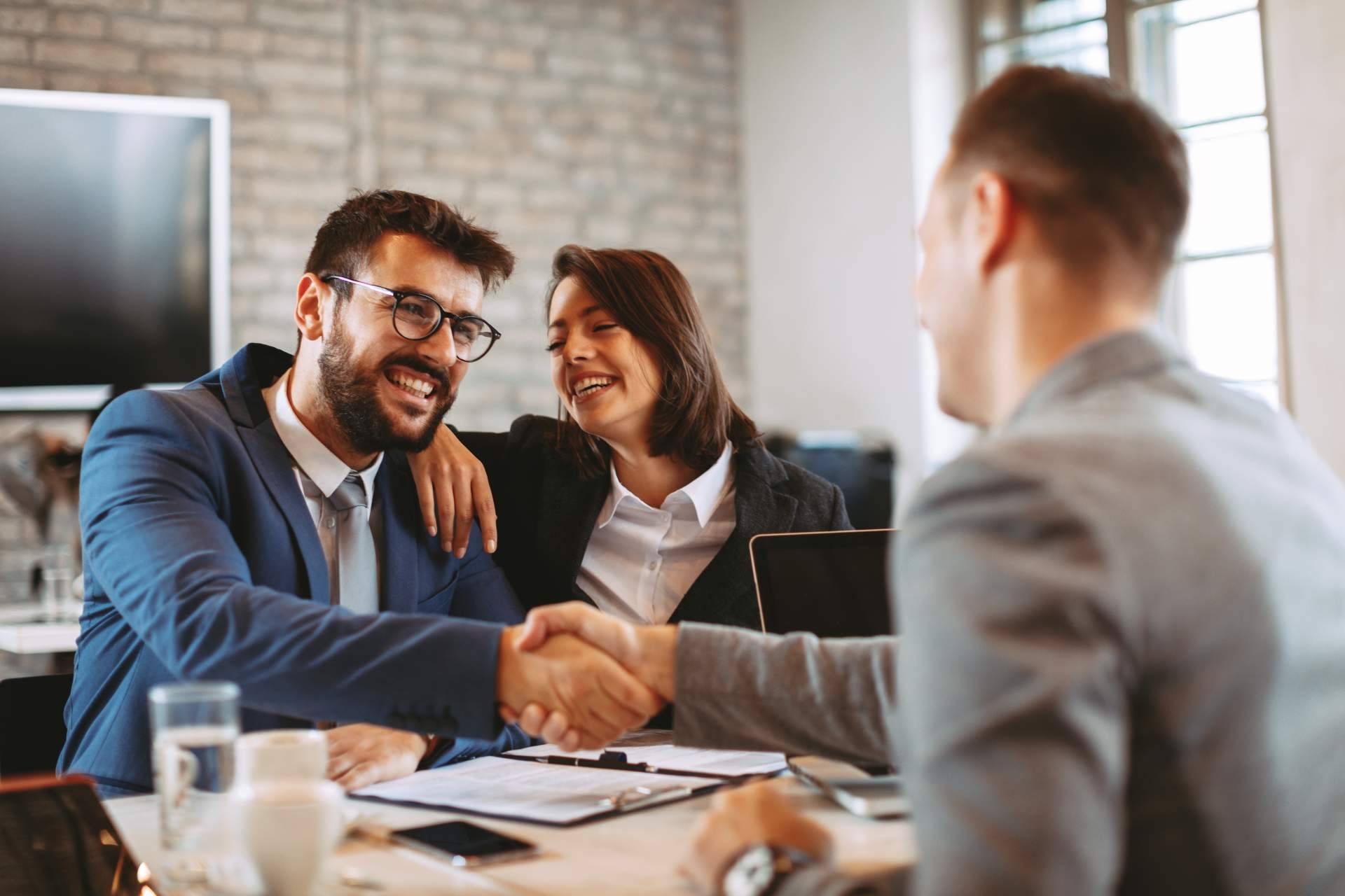 Cancelar una deuda de empresa con la ayuda de Compro tu Empresa