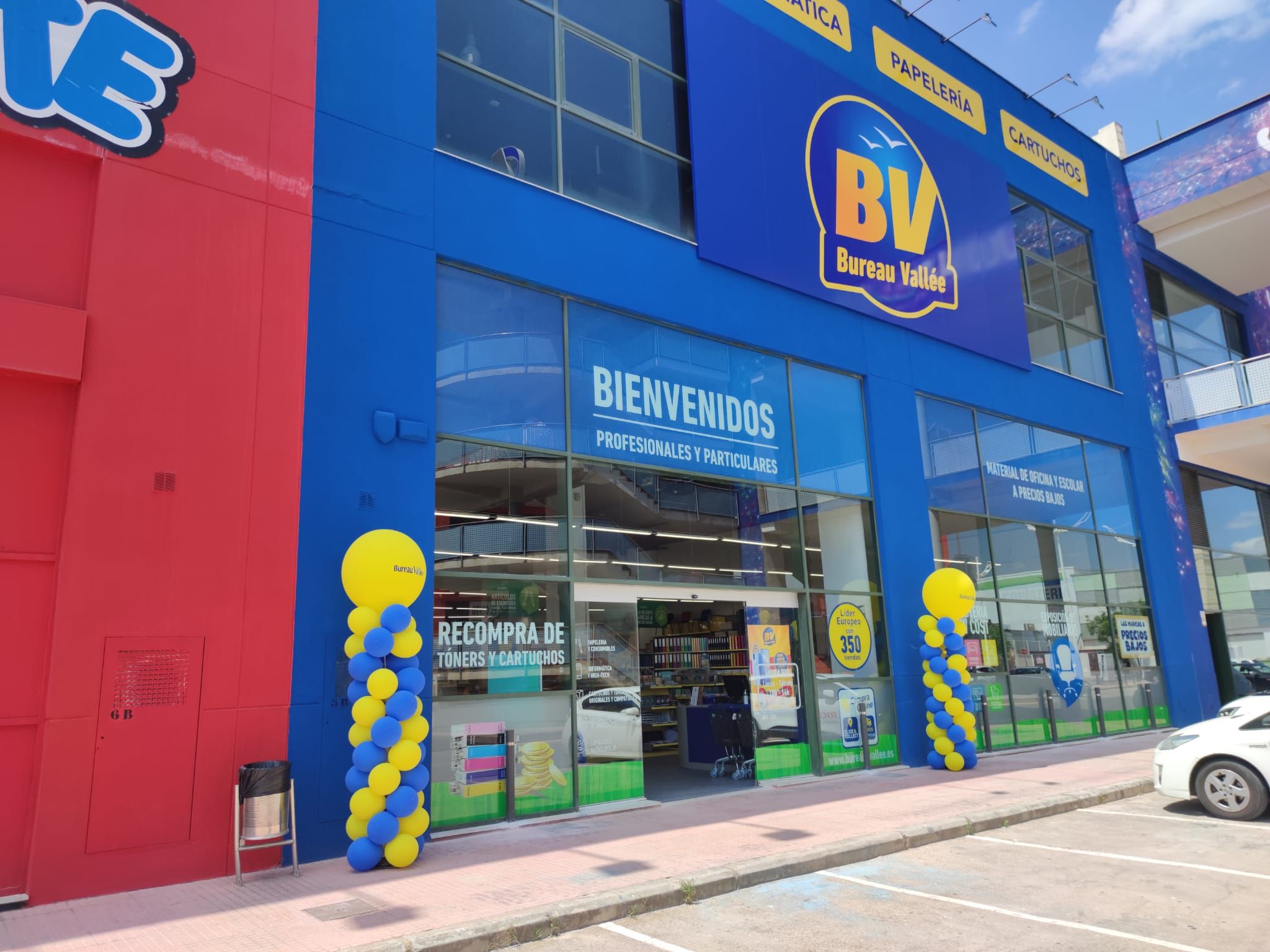 Bureau Vallée continúa su expansión: cierra 2021 con 22 tiendas y un crecimiento del 9,7%