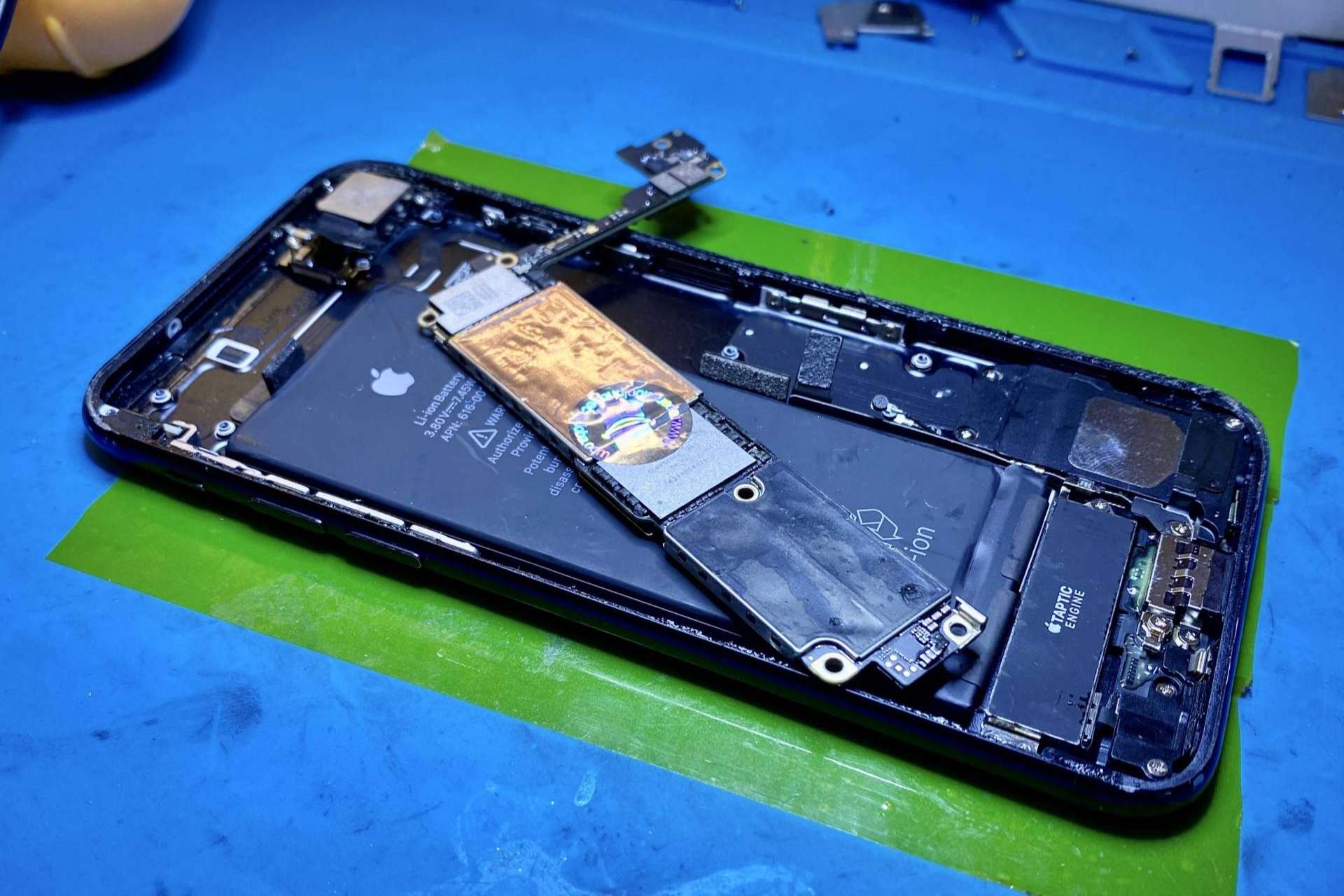 Reparaciones de iPhone y iPad en el taller especializado y exclusivo de reparación de dispositivos Apple, Reparación iPhone Córdoba