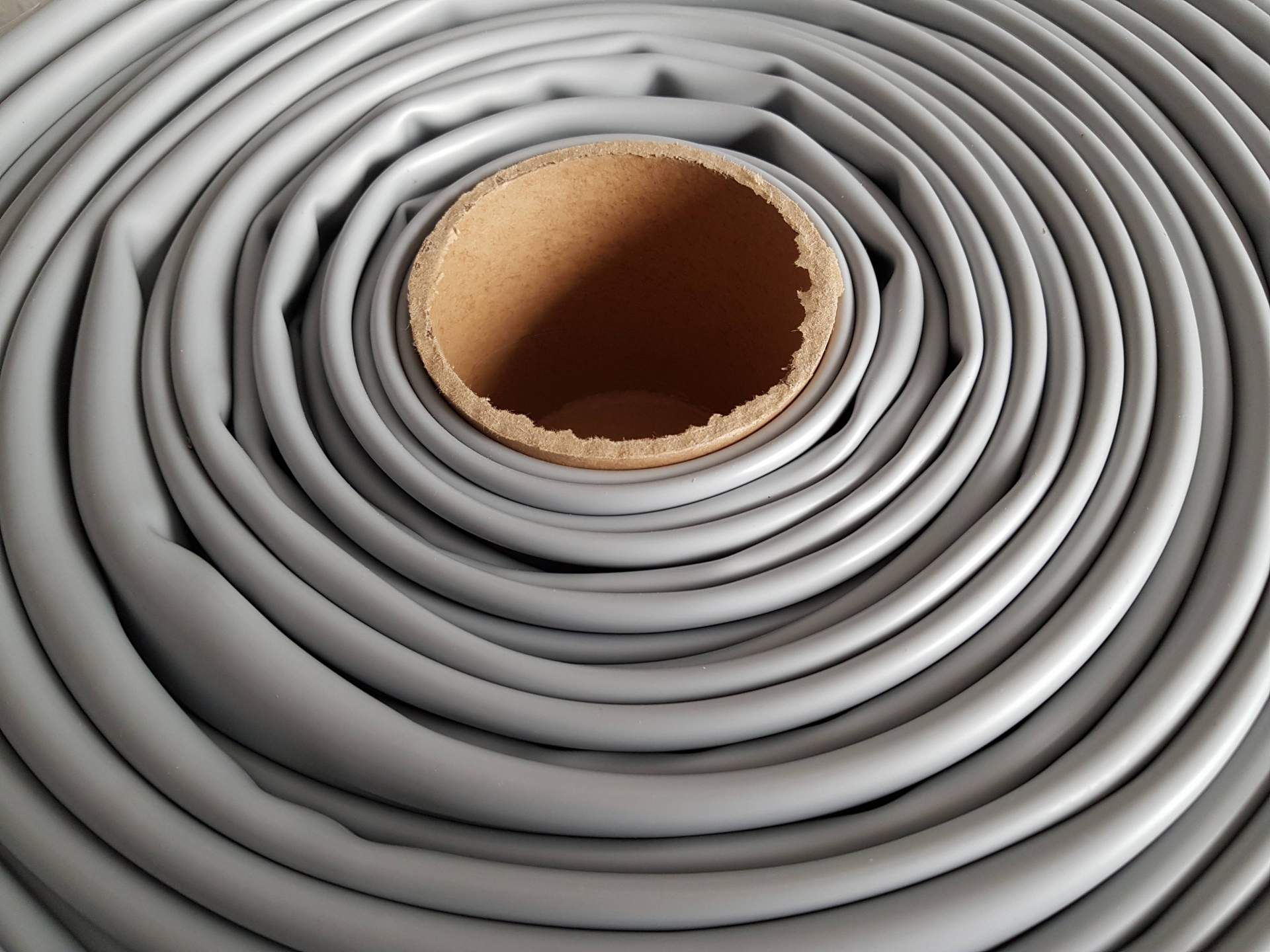 La empresa Tubo Termoretractil consta de un catálogo de tubo retráctil de silicona