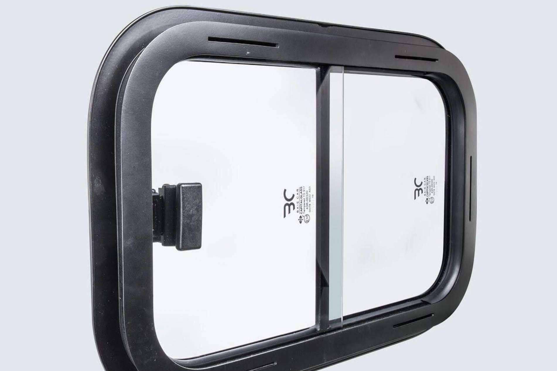 ¿Cuáles son los beneficios de la ventana corredera para la furgoneta camper?