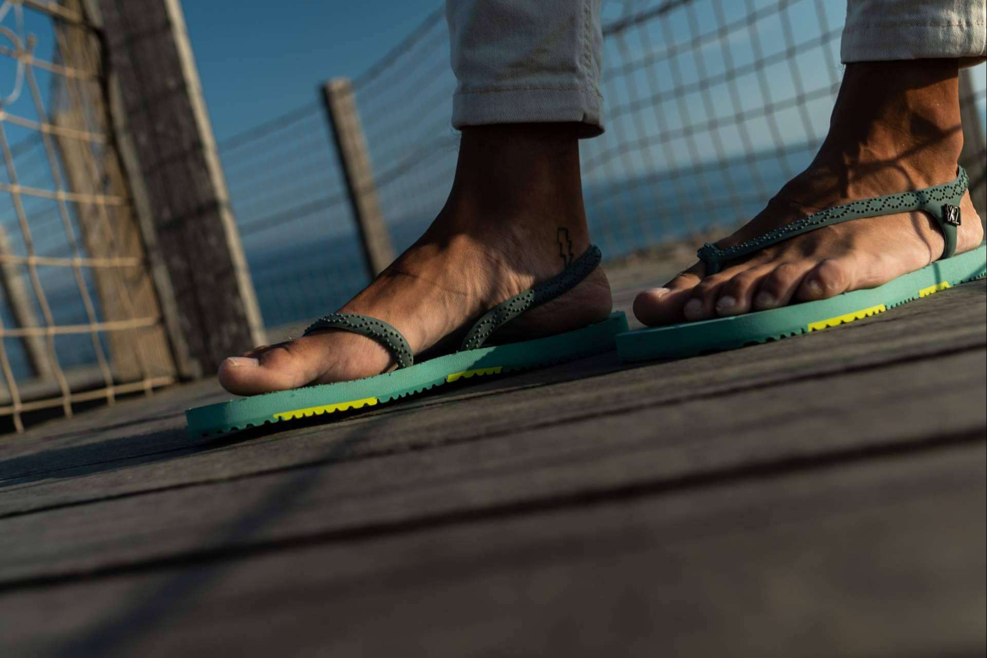 La inclusión, la innovación y el estilo al fabricar sandalias con materiales de última tecnología de forma local y con personas en riesgo de exclusión social, la apuesta de la marca Senlima
