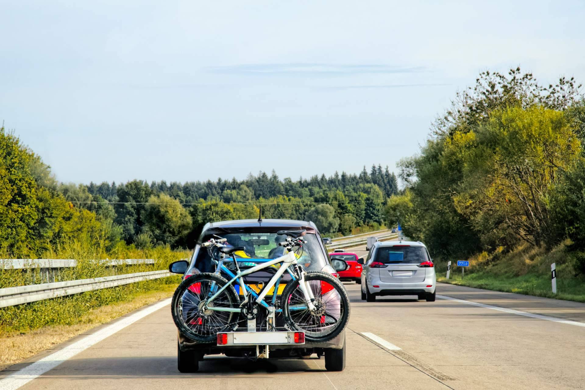 ¿Dónde encontrar portabicicletas para coche? Negrillo