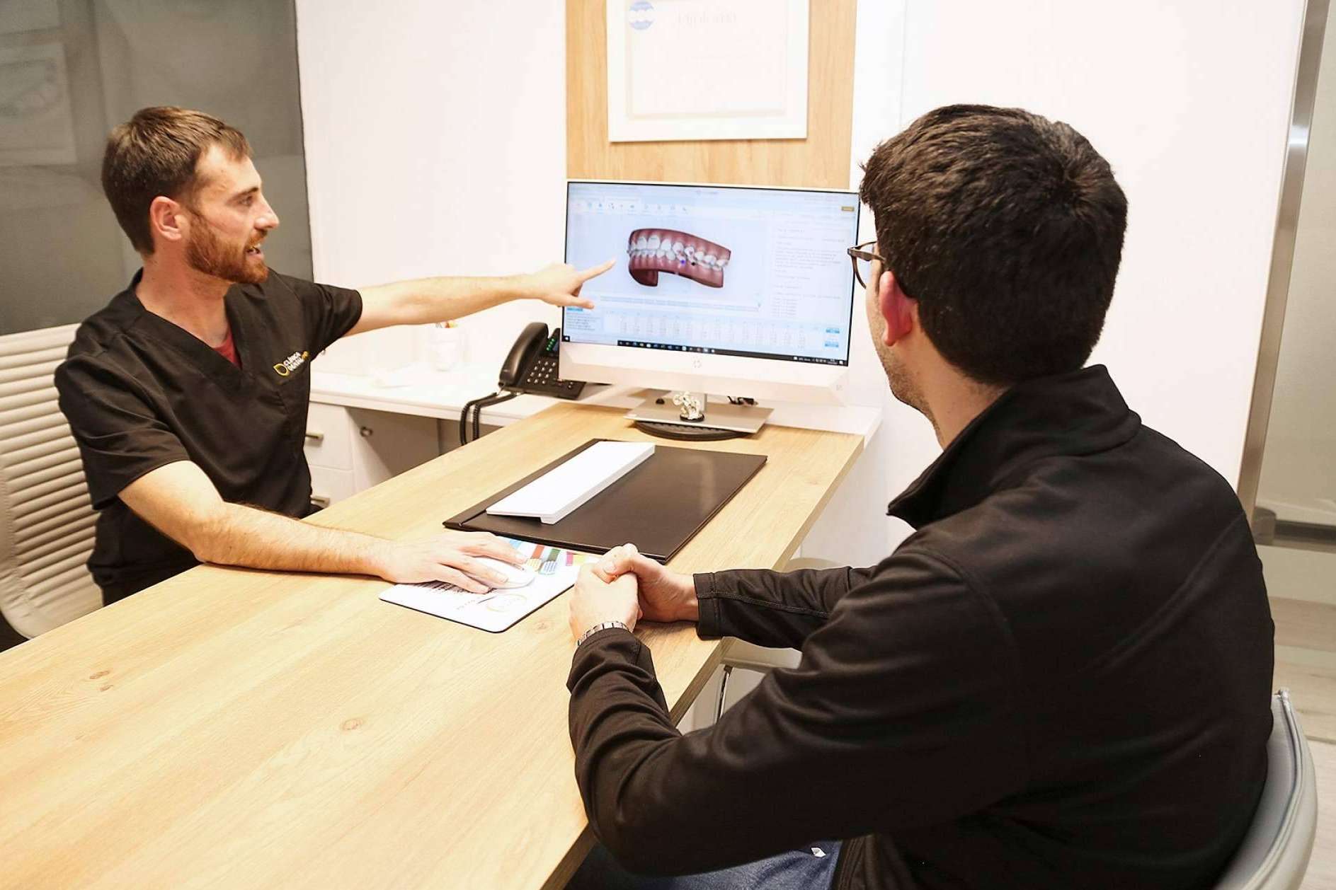 Clínica Dental Rob presenta las ventajas de la ortodoncia invisible en Barcelona