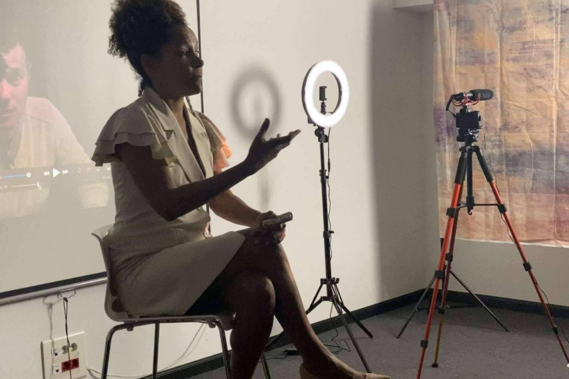 Esther Nguema asegura que las empresas valoran más a los profesionales que saben hablar en público