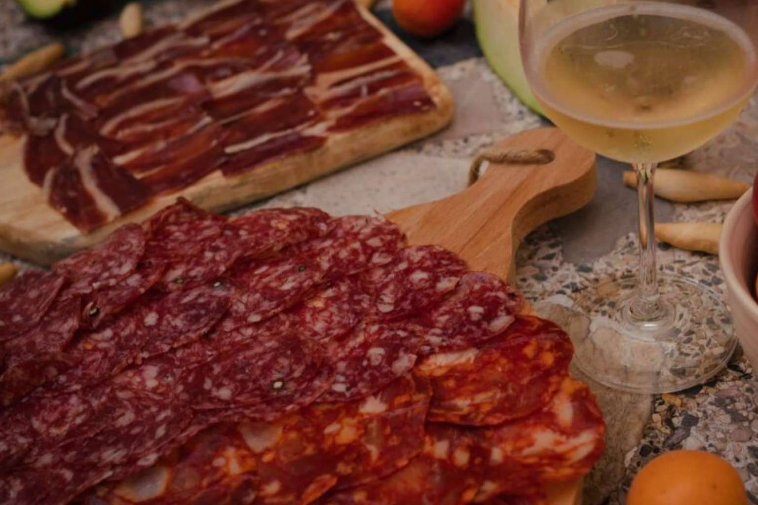 El jamón de Enrique Tomás presente en las celebraciones de verano