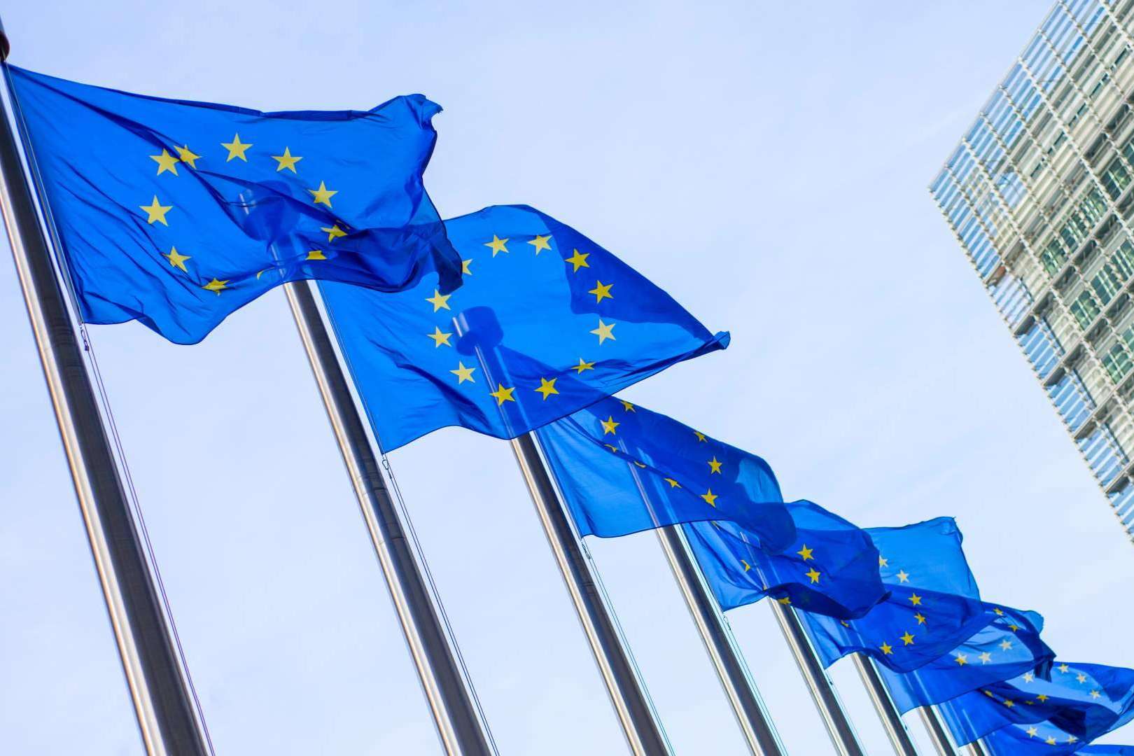 ¿Qué es la tarjeta de residencia temporal de familiar de ciudadano de la UE?