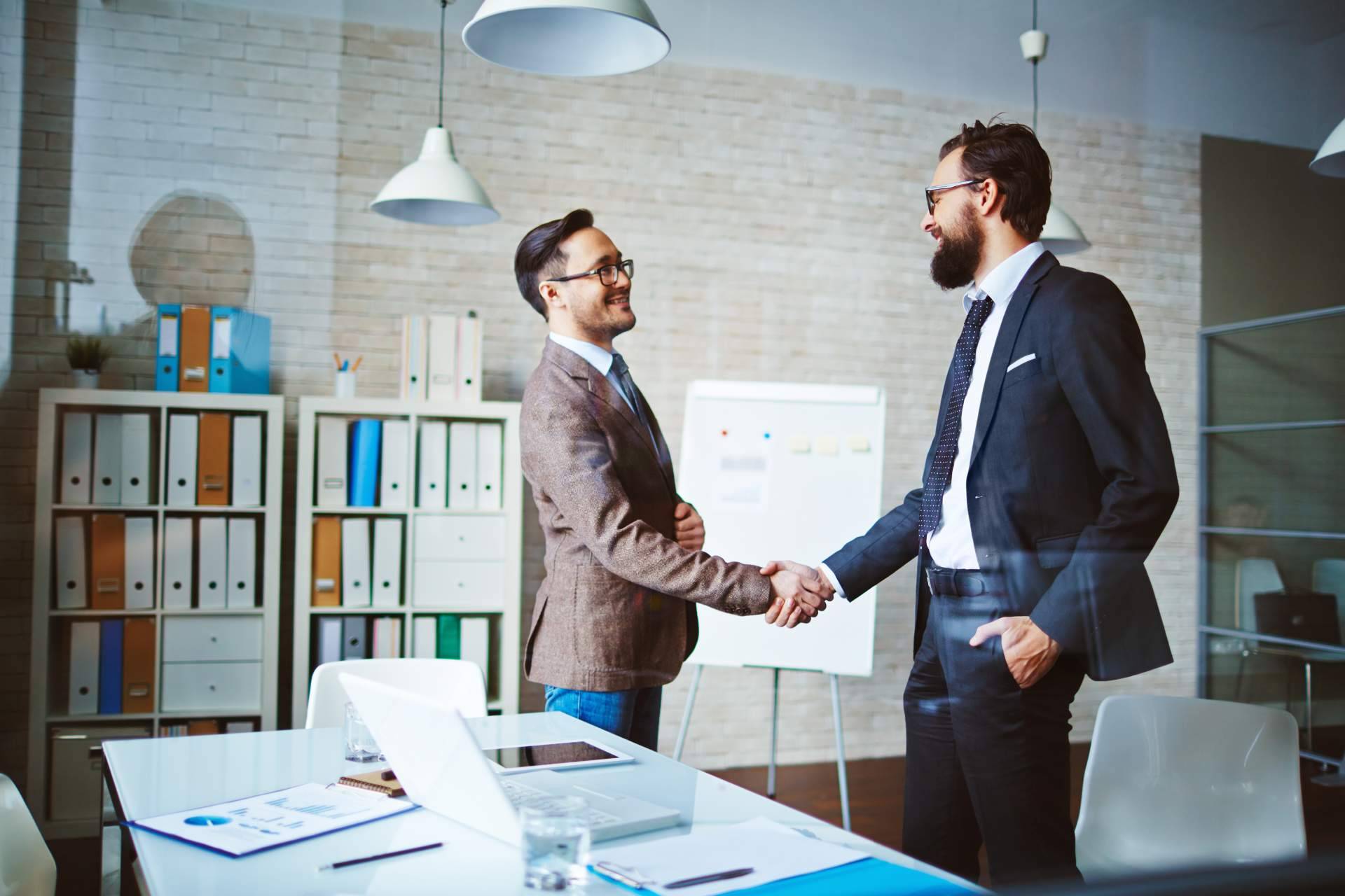 ¿Cómo optimizar el rendimiento de una estrategia comercial a través del marketing relacional?