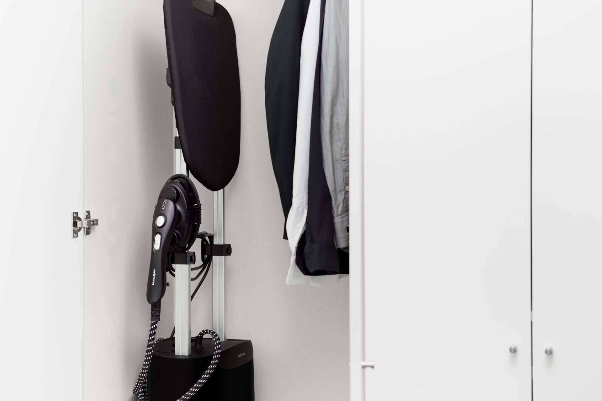 Las planchas verticales son una opción ideal para el cambio de armario en septiembre