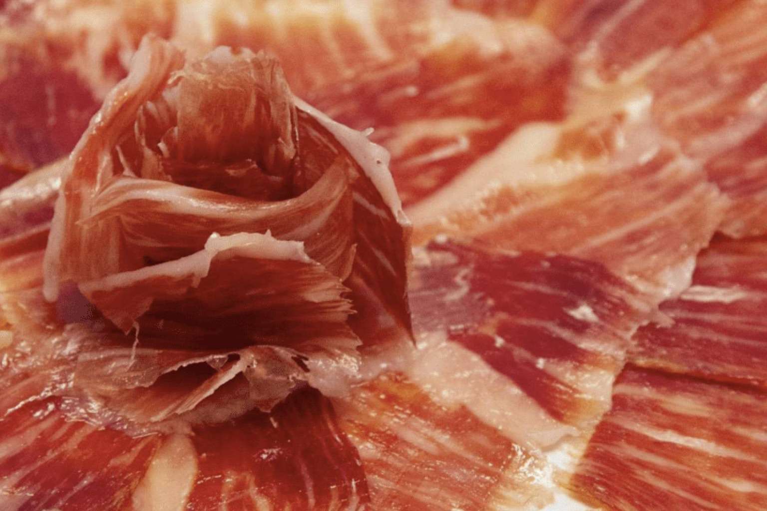 Un imprescindible en las celebraciones, el jamón ibérico de Enrique Tomás