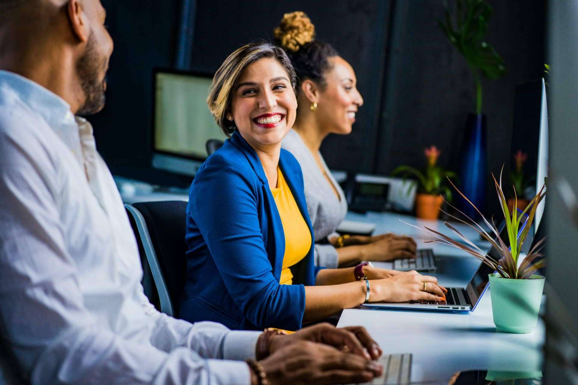 La consultoría de marketing digital y estrategias de social media para pequeñas empresas, Connectki