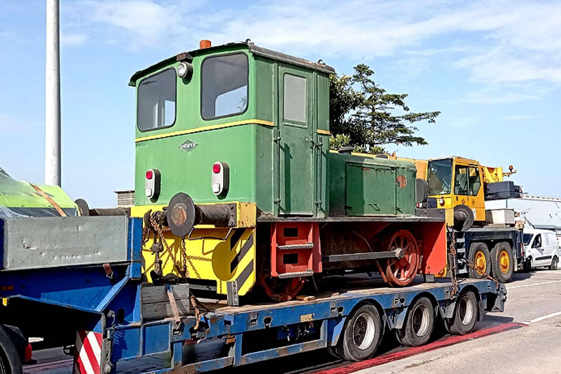 La Fundación del Patrimonio Ferroviario rescata una locomotora histórica de Saint Gobain