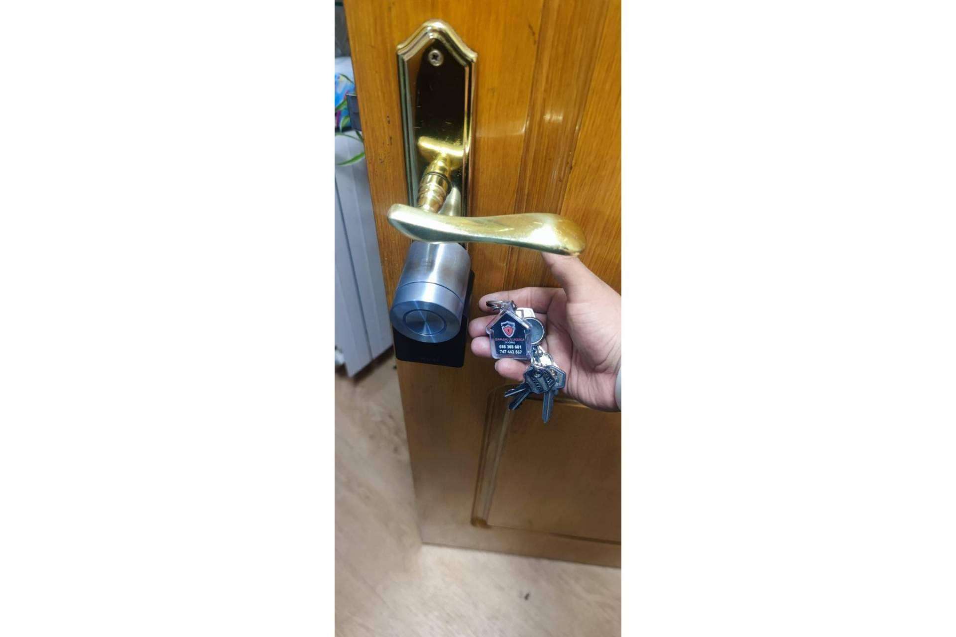 MAGDAZU SEGURIDAD CERRAJEROS ofrece soluciones de cerrajería a precio cerrado y las 24h del día en Madrid
