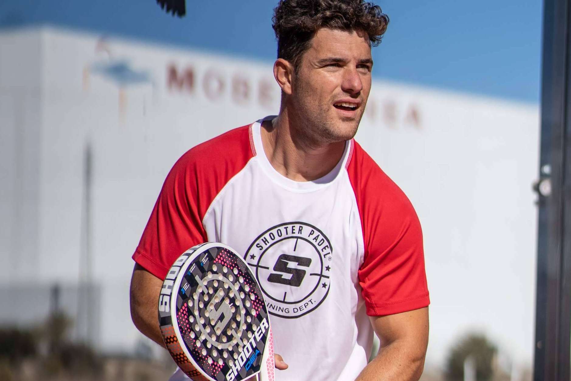 Palas de pádel profesionales con un proceso de fabricación único que permite personalizar cada pala, de la mano de SHOOTER PADEL