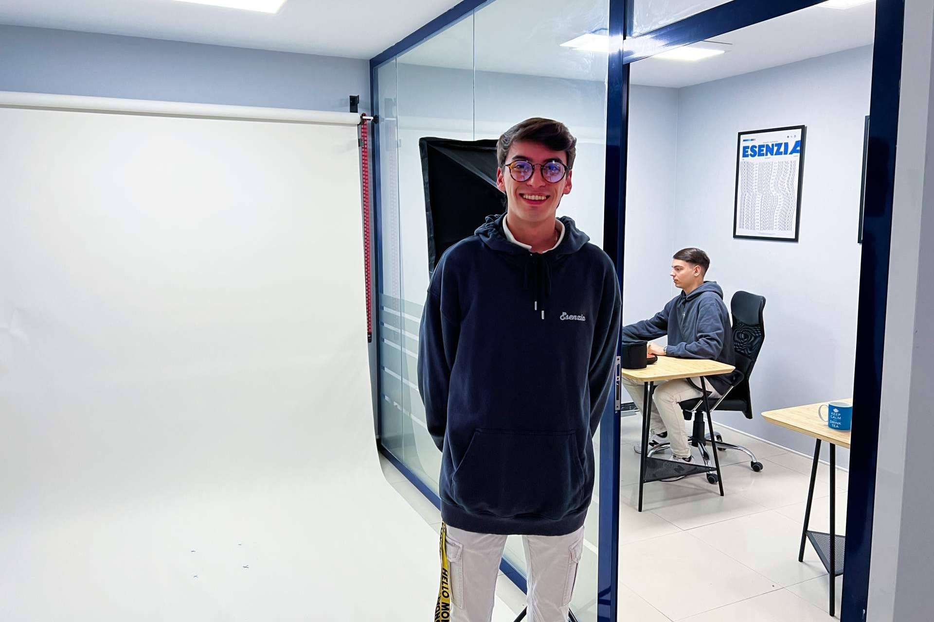 Esenzia, moda joven creada por jóvenes emprendedores