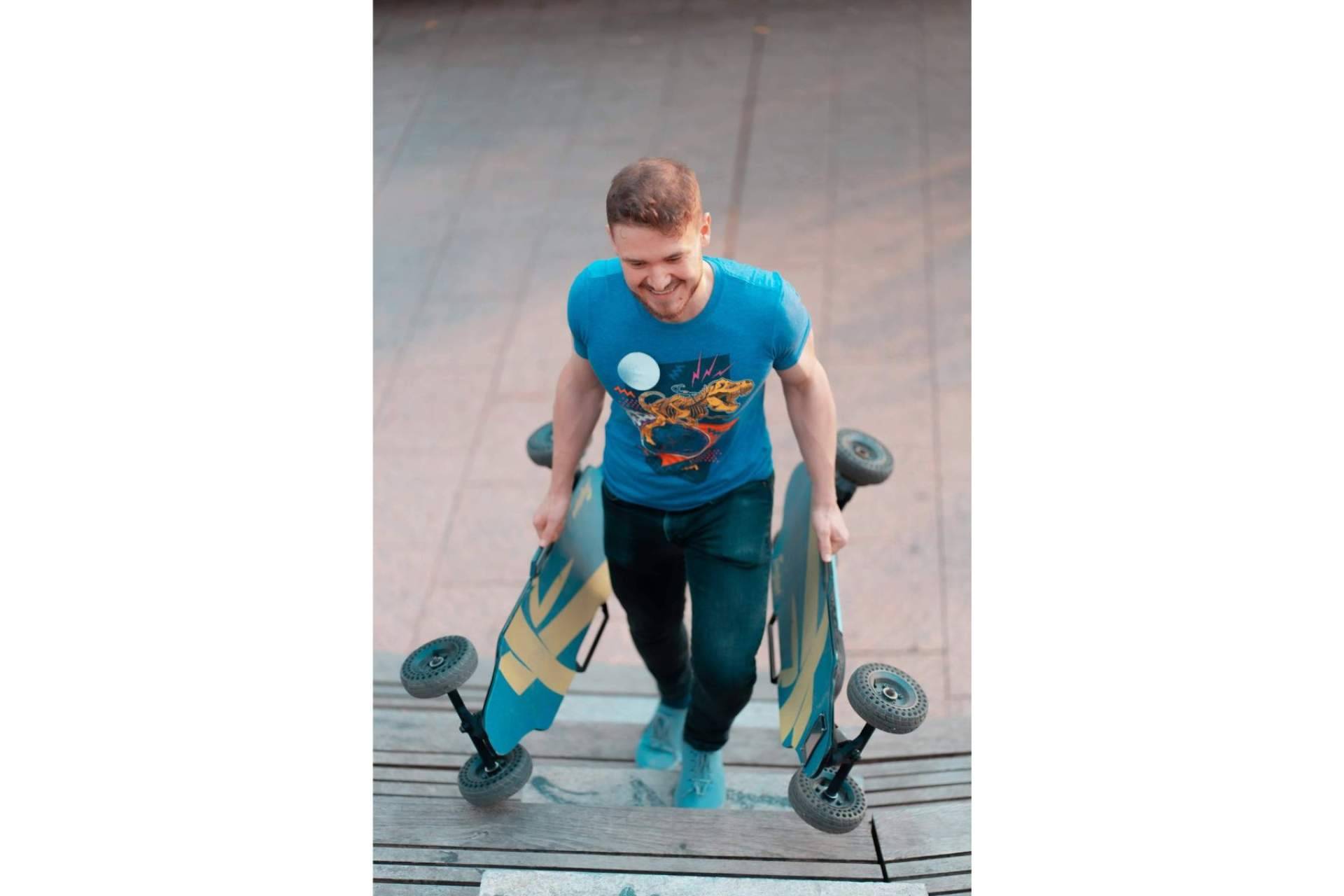 ¿Qué diferencias existen entre el skateboard eléctrico vs. scooter eléctrico?, por Tomahawk Skateboard