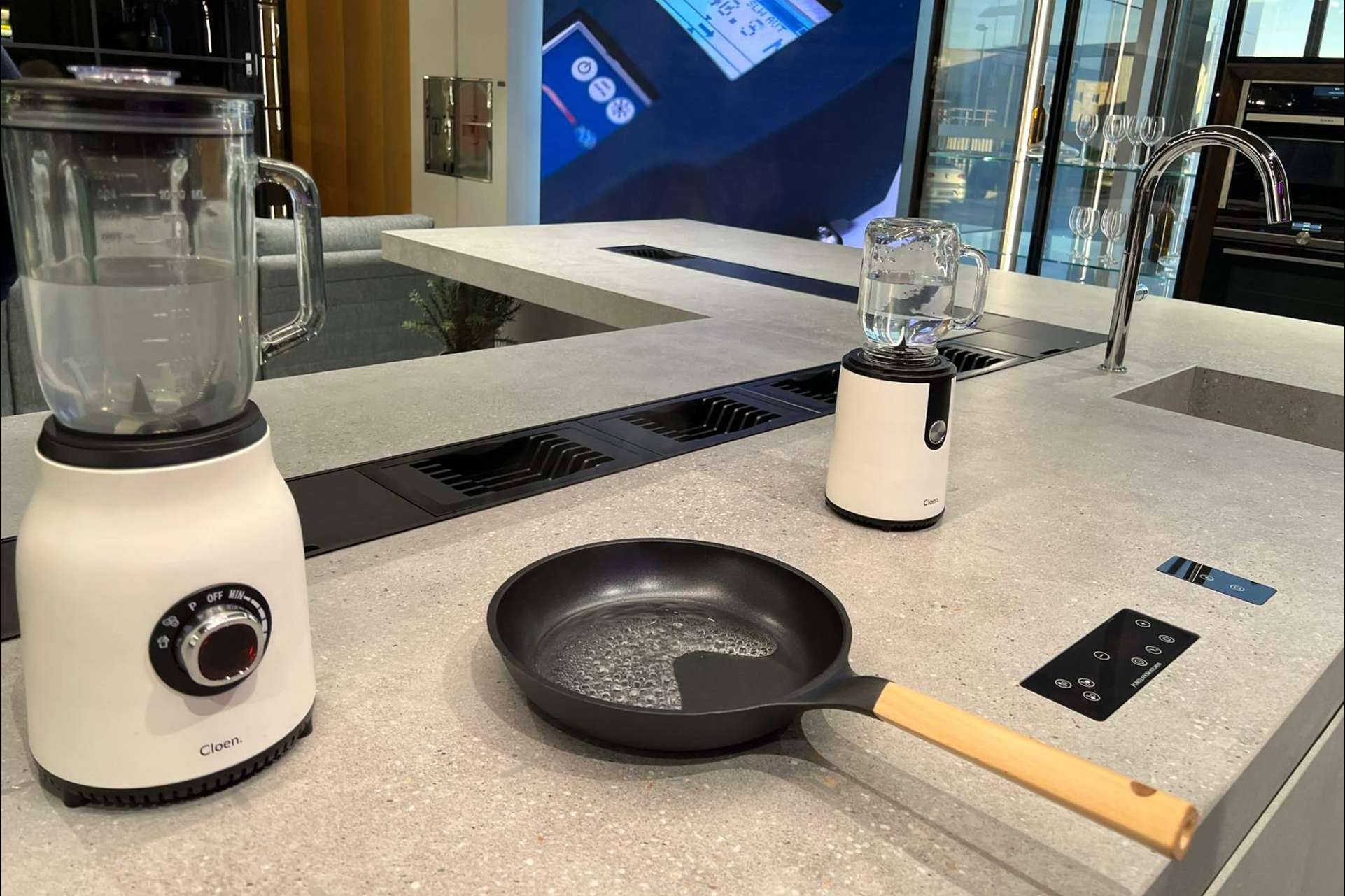 La empresa Cloen marca tendencia con las cocinas invisibles duales