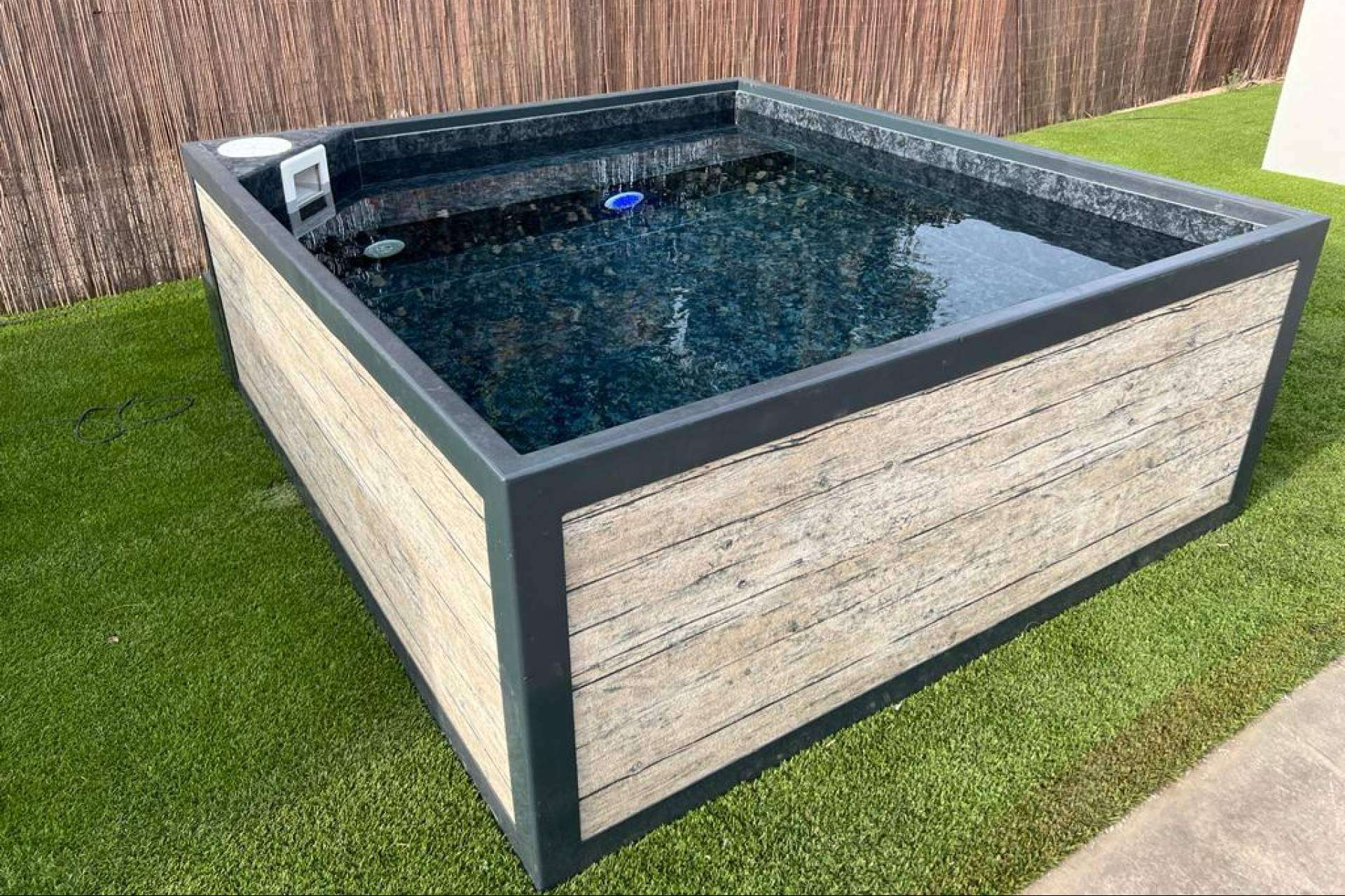 Los modelos con descuento para el Black Friday de Esencial Pool
