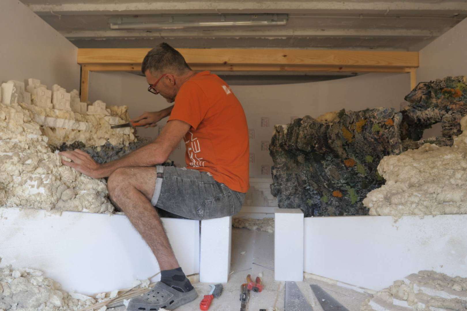 Ramón Colomer muestra en su canal de YouTube vídeos del proceso de construcción de sus dioramas de las 7 maravillas del mundo antiguo