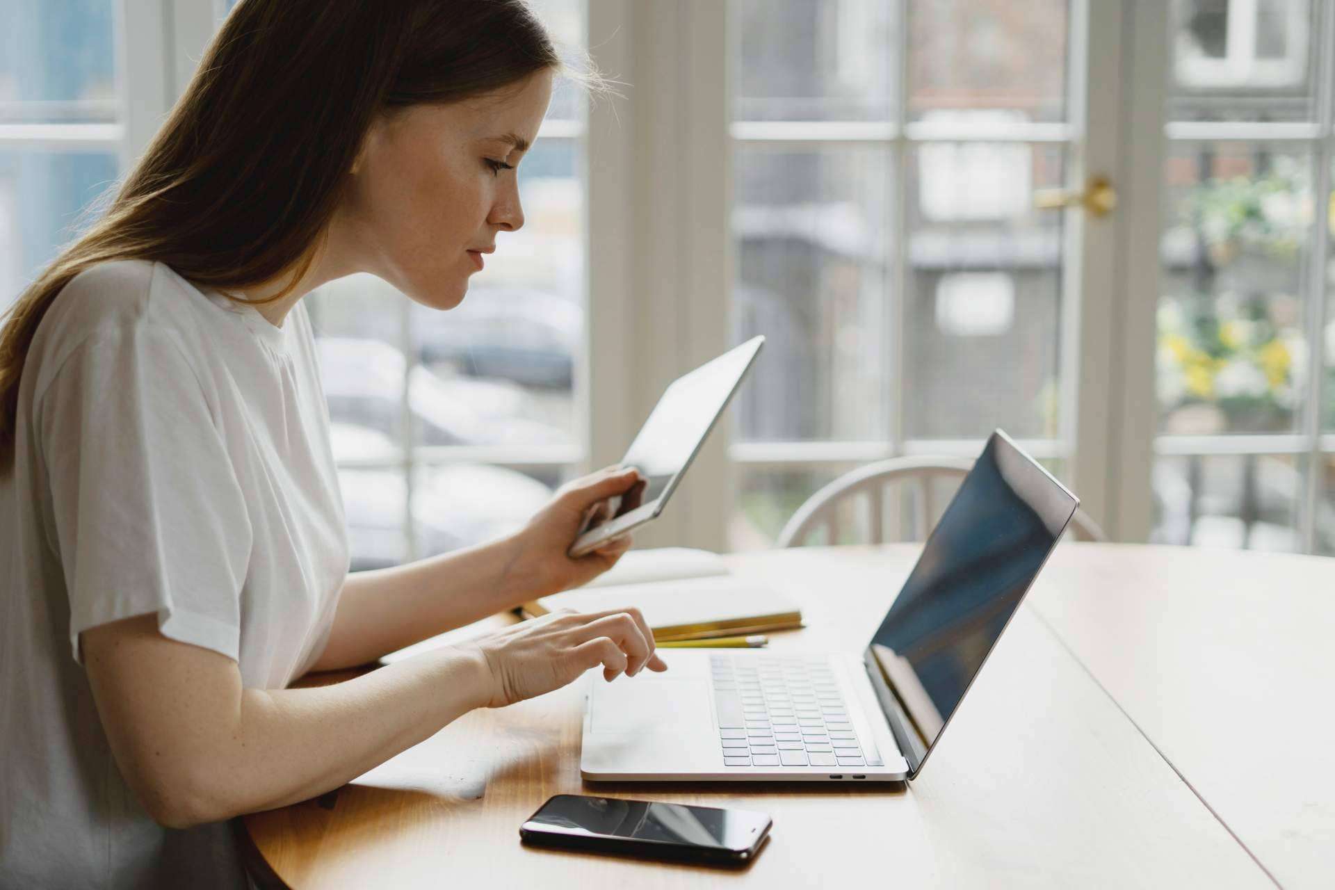 El metaverso ISEB en el bolsillo, estudiar desde el móvil o tablet