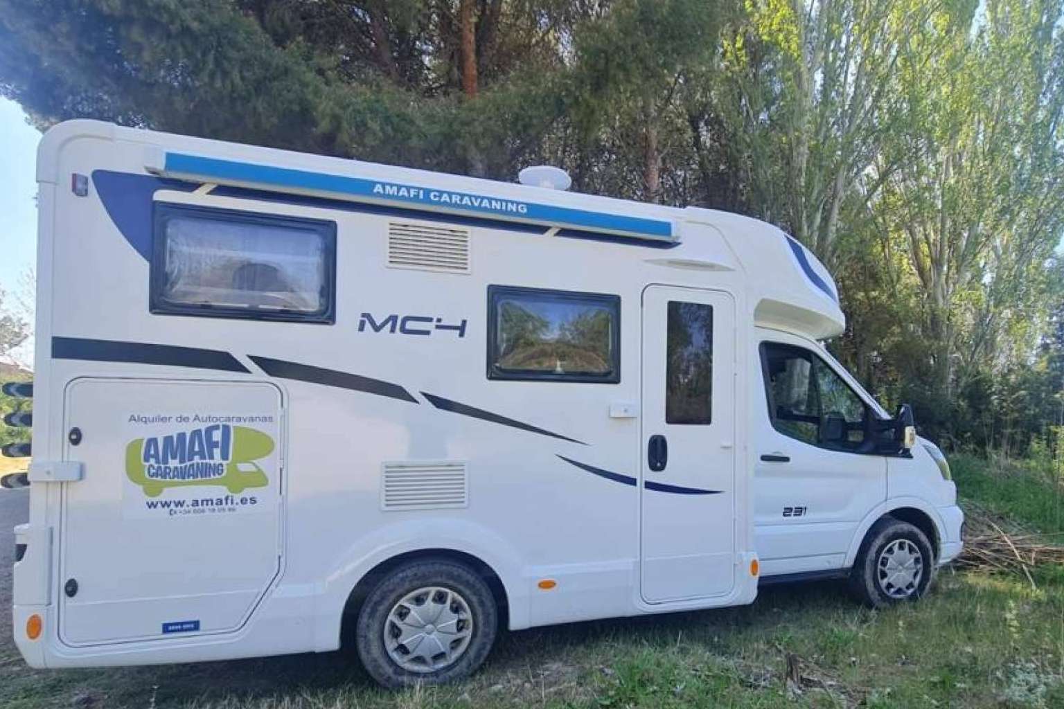 Alquilar varios modelos de autocaravanas a un precio económico con todo incluido con Amafi Caravaning