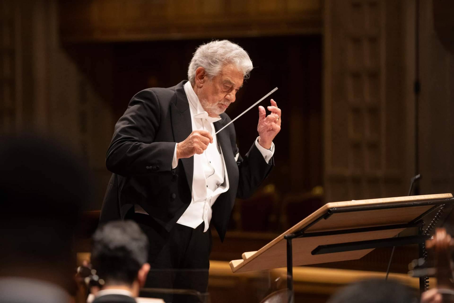 En la página web de Plácido Domingo, están disponibles las fechas de sus próximos teatros y conciertos