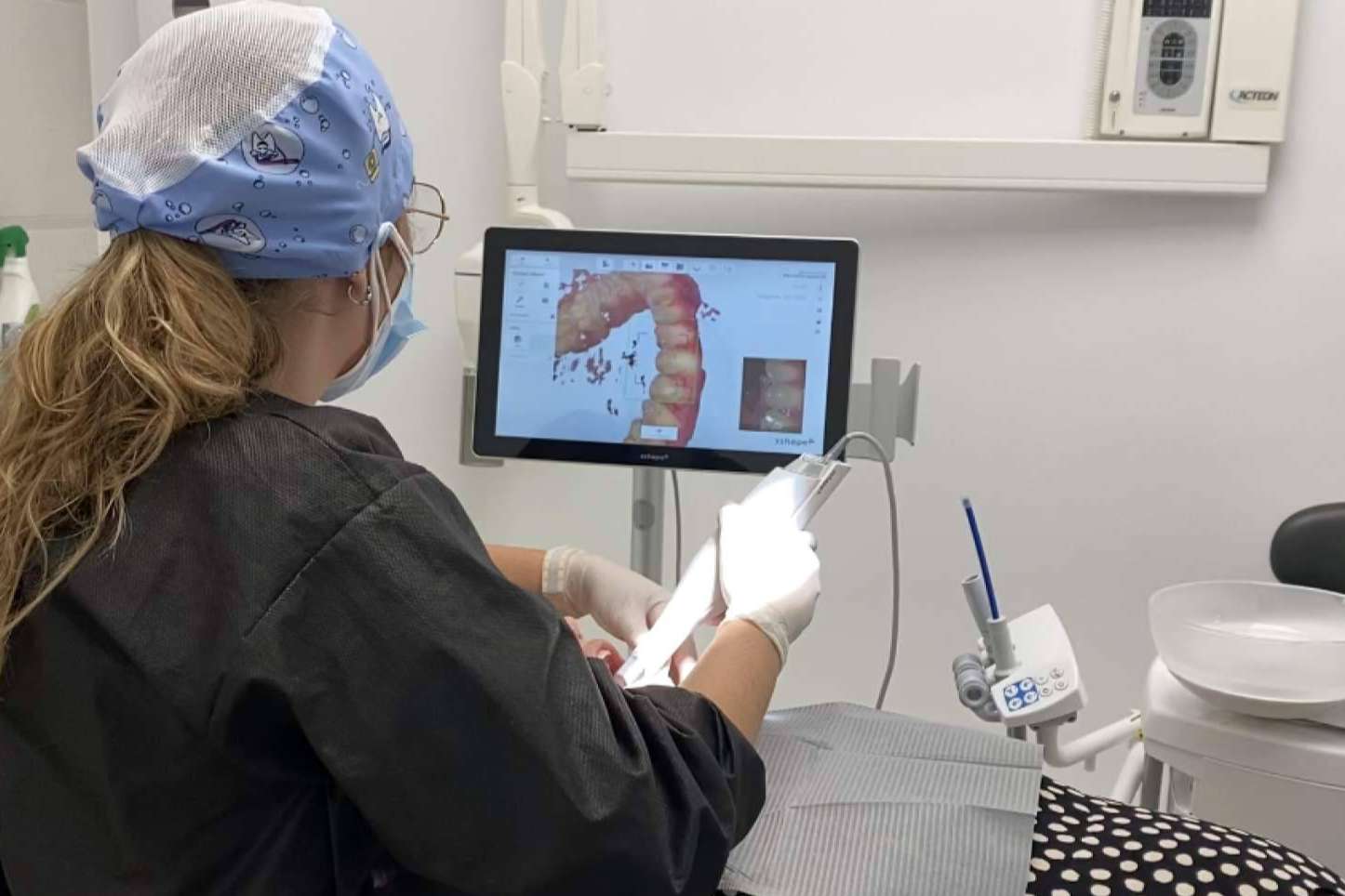 Conocer los tratamientos de ortodoncia invisible en la clínica dental MYCA