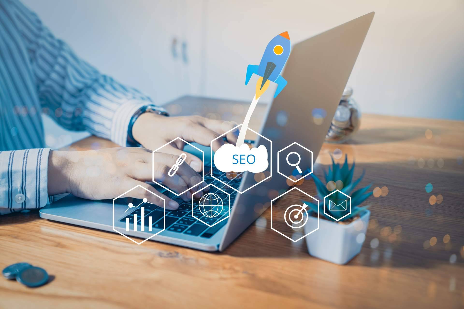 Mejorar el posicionamiento de la web y atraer a más clientes con sucommunitymanager.com