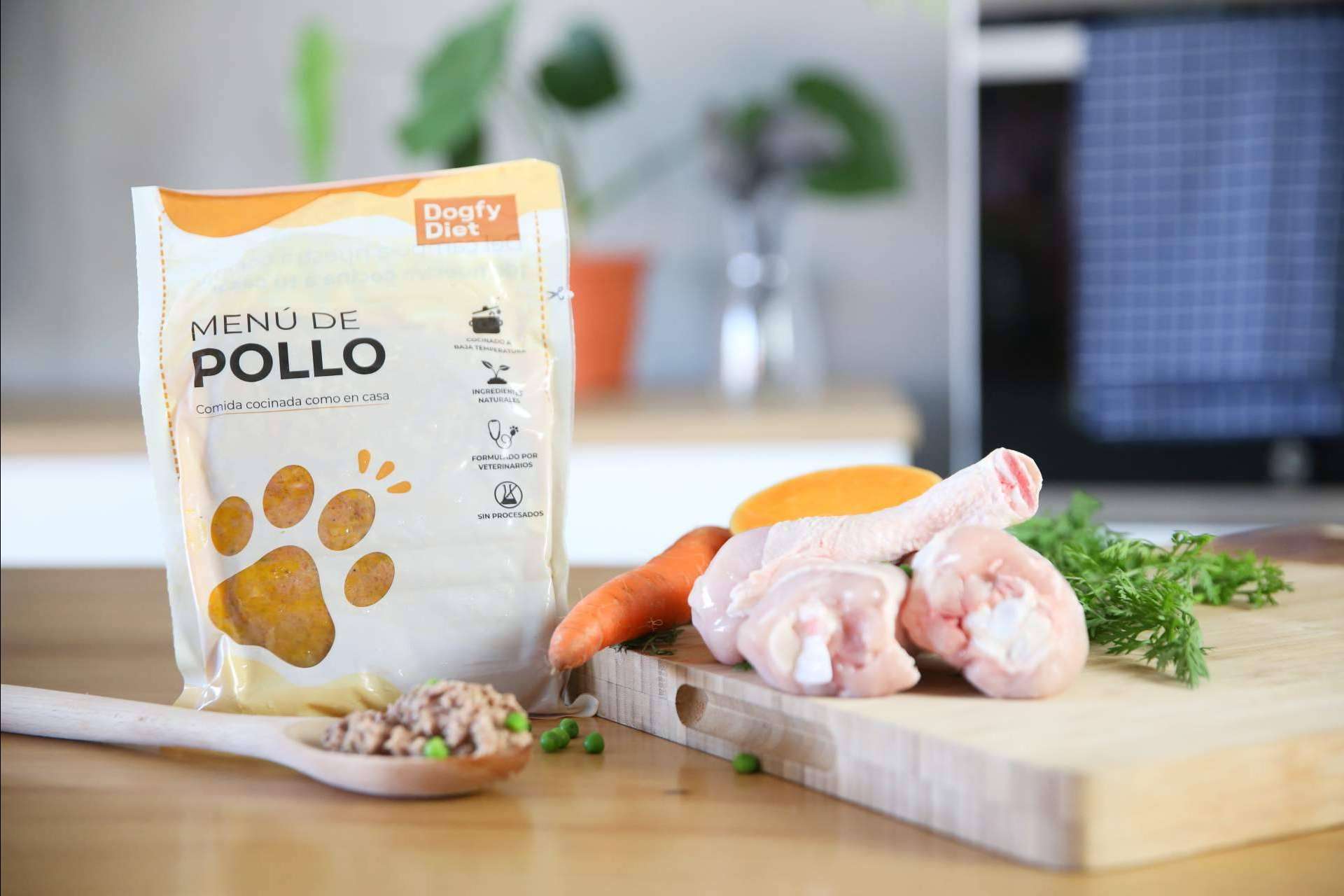 Las diferencias entre la dieta BARF vs comida natural para perros cocinada, por Dogfy Diet
