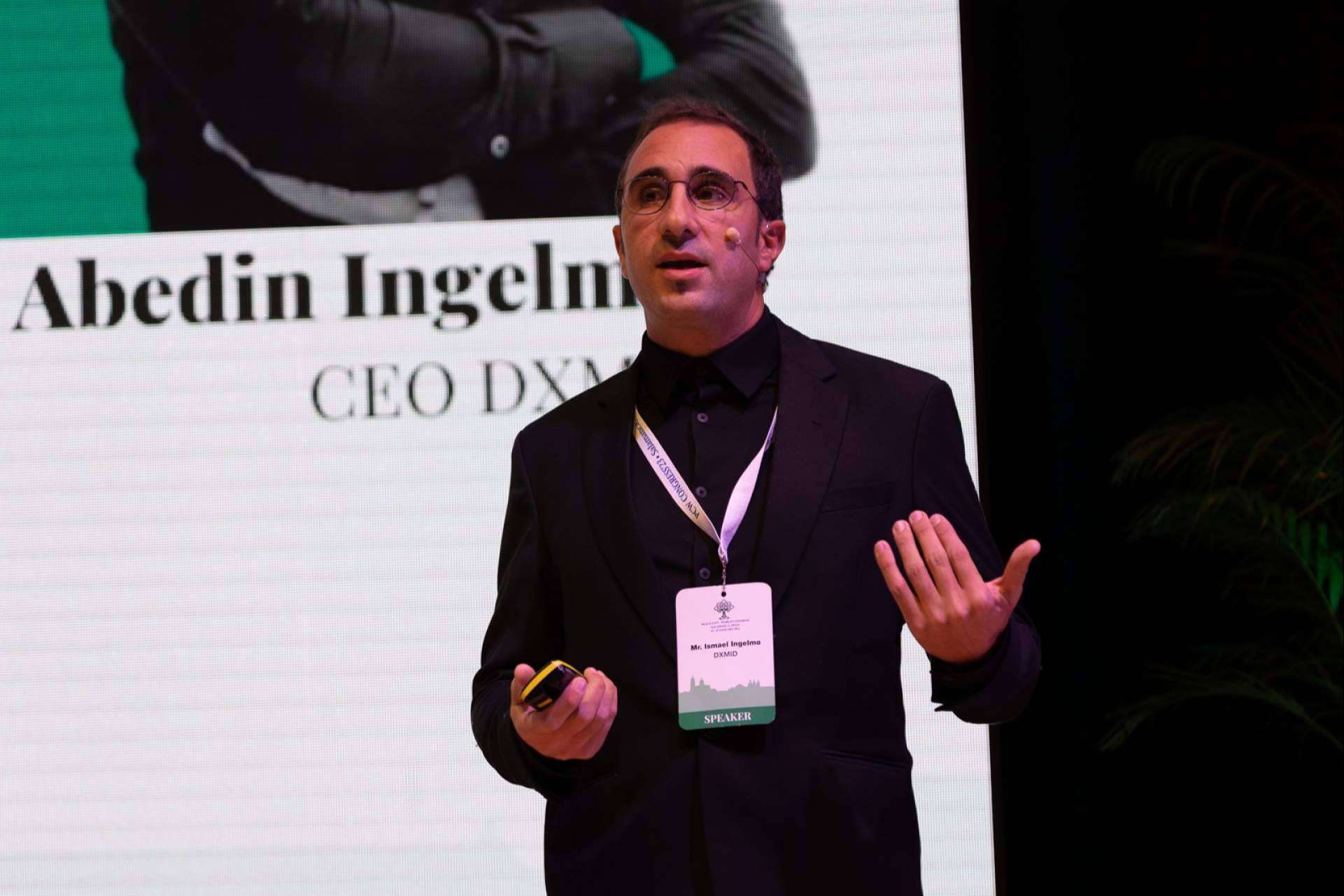 Design Thinking como herramienta para desarrollo urbano en el congreso Peace City World Salamanca, por DXMID