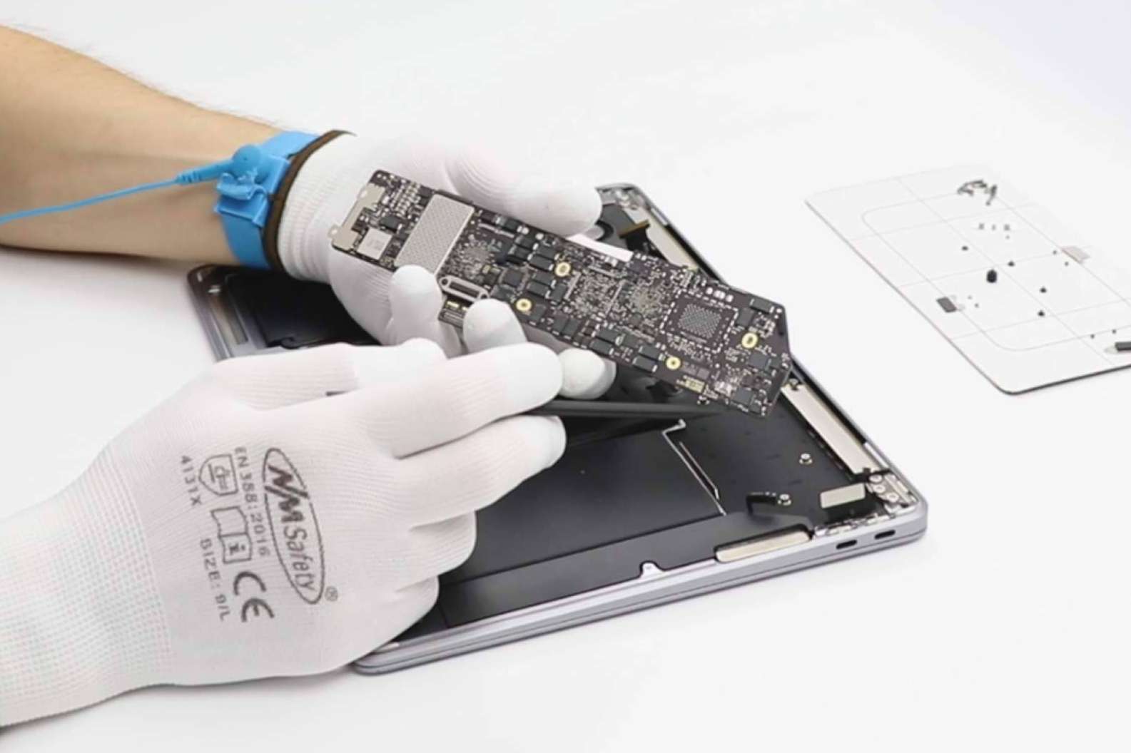 Las reparaciones habituales de Macbook, por BCNmóviles