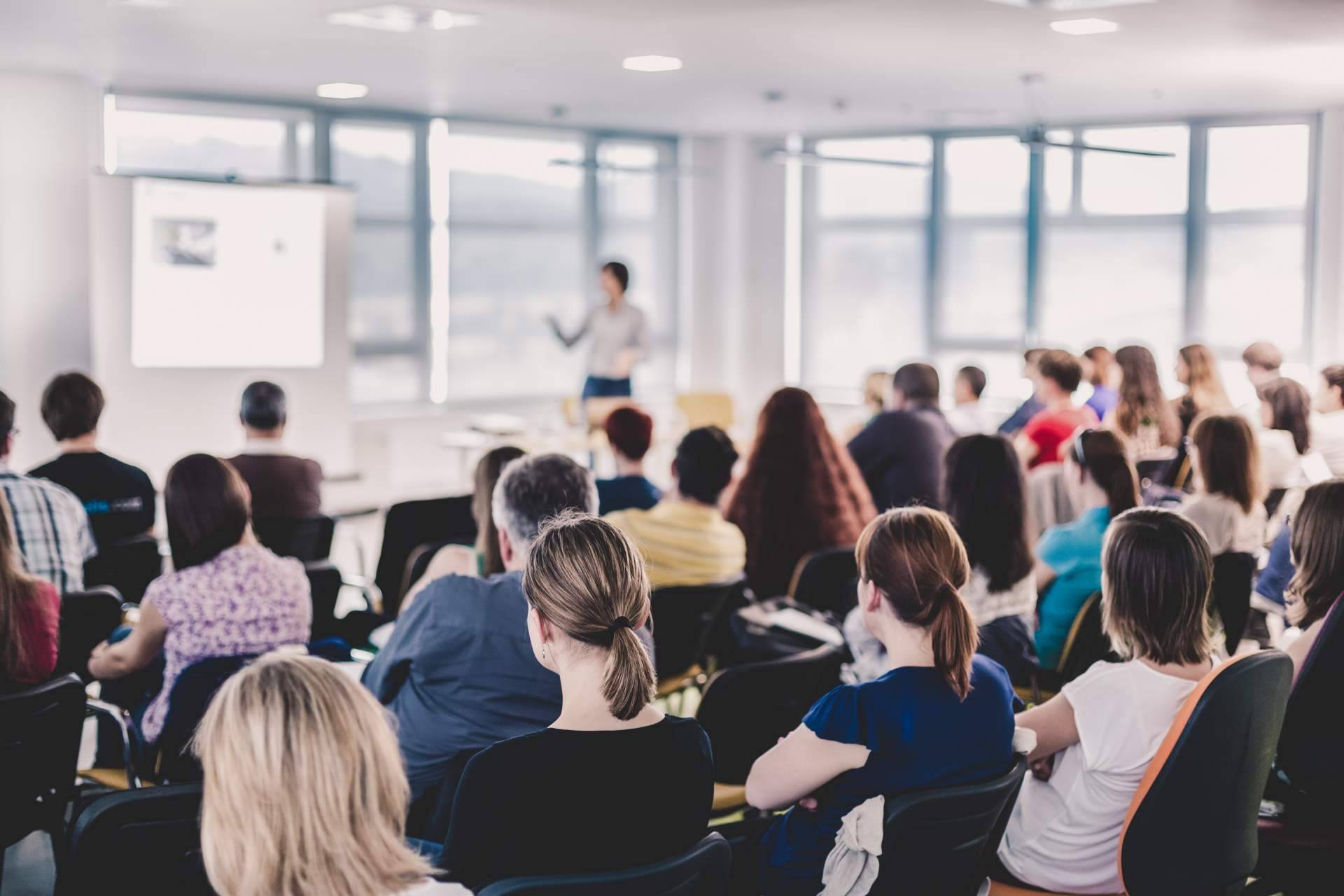 Formación bonificada a empresas con Surge