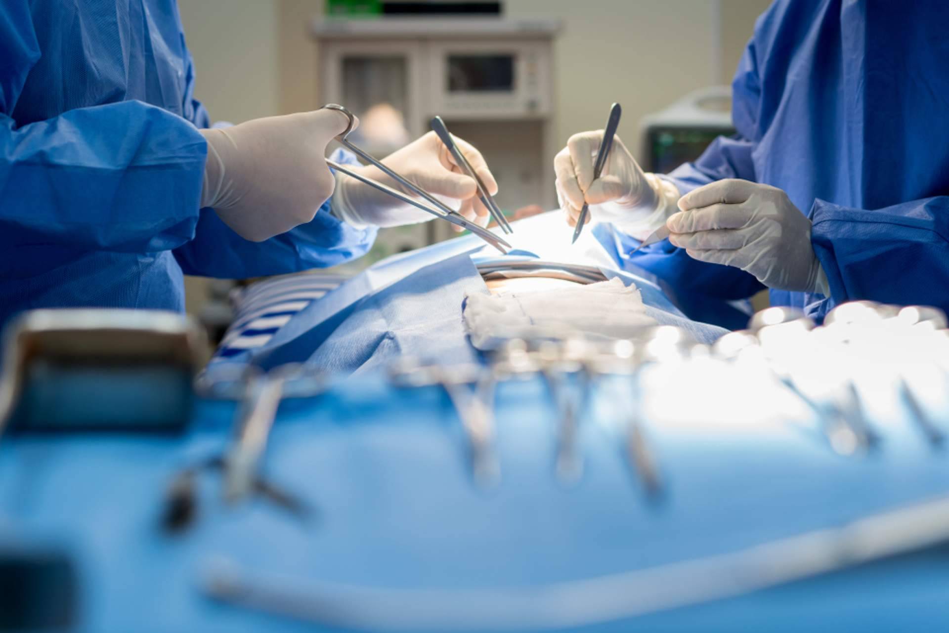 Uno de los pioneros en técnicas y cirugías de quiste pilonidal es InnovaCirugía