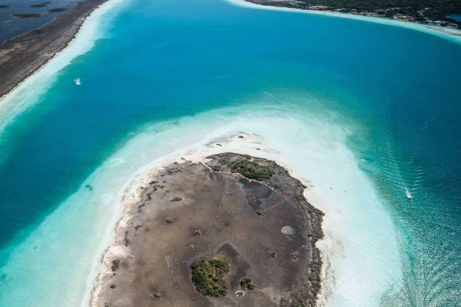 Tierras Mayas propone un viaje alternativo a Costa Maya y Laguna Bacalar