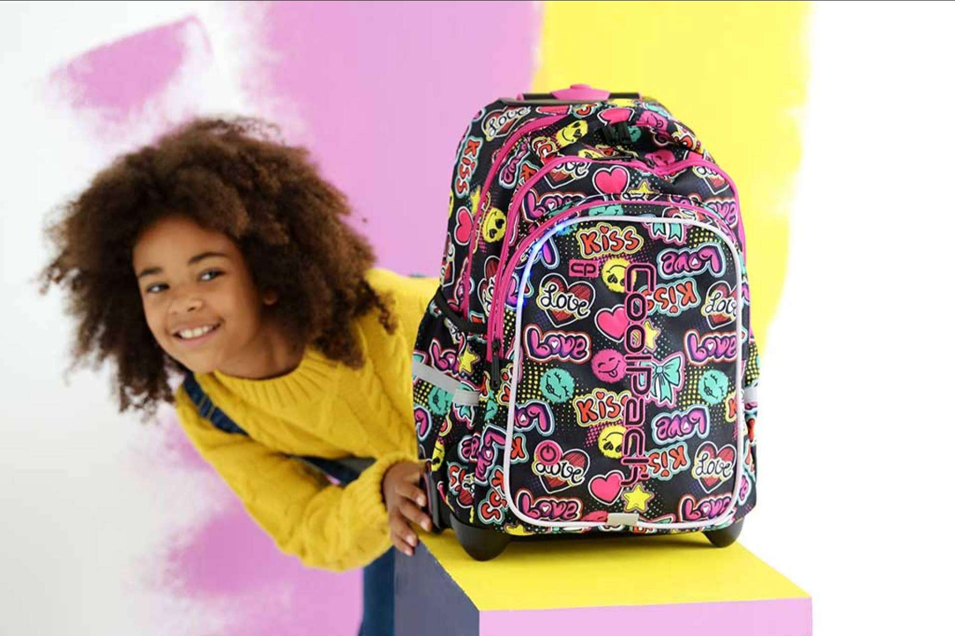CoolPack pone a disposición mochilas LED que ofrecen diversión y seguridad