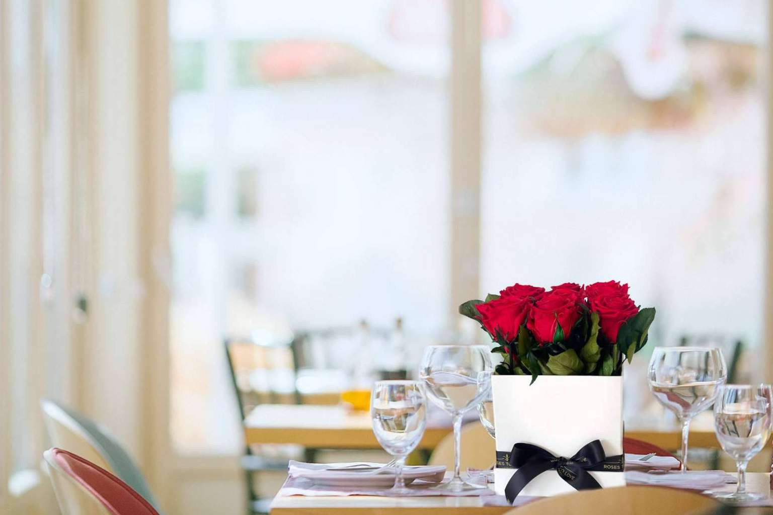 ¿Por qué optar por las rosas preservadas en celebraciones?, con Roses To Love