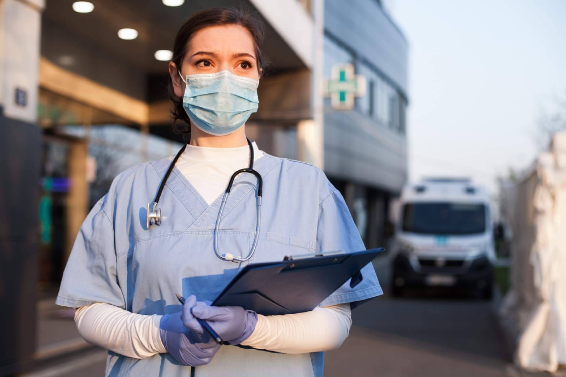 AULACEM sobre las salidas profesionales en el entorno sanitario