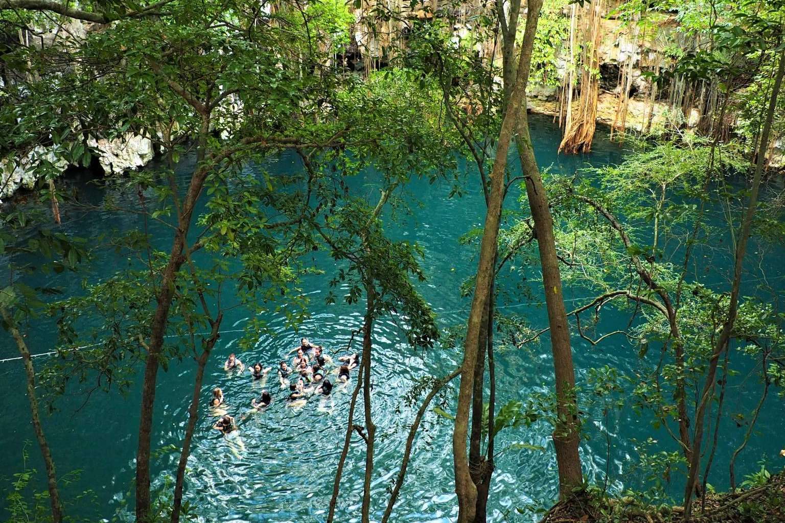 La propuesta de Tierras Mayas consiste en una experiencia inmersiva en los cenotes