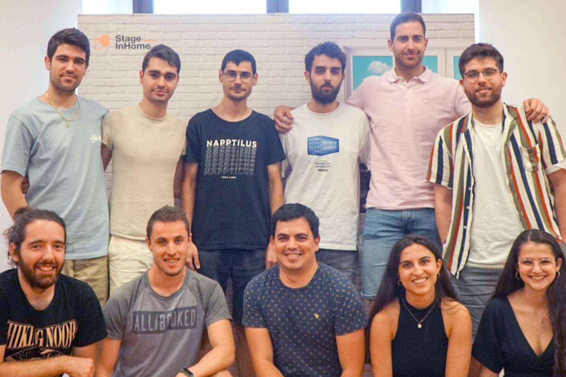 StageInHome da un paso más al home staging virtual mediante IA, con la incorporación de paredes y suelos personalizados