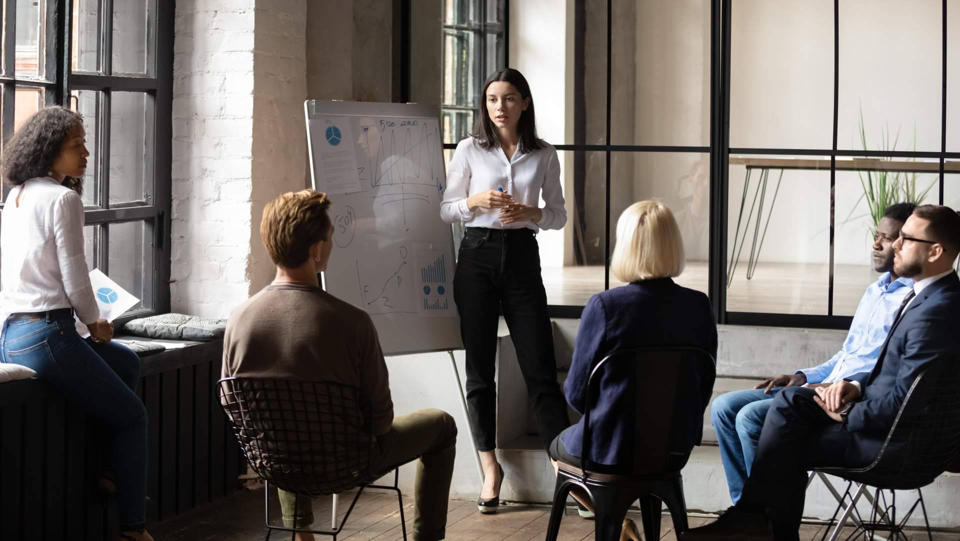 ChVmpion Mind explica cómo combatir la desmotivación laboral a través de 5 estrategias efectivas
