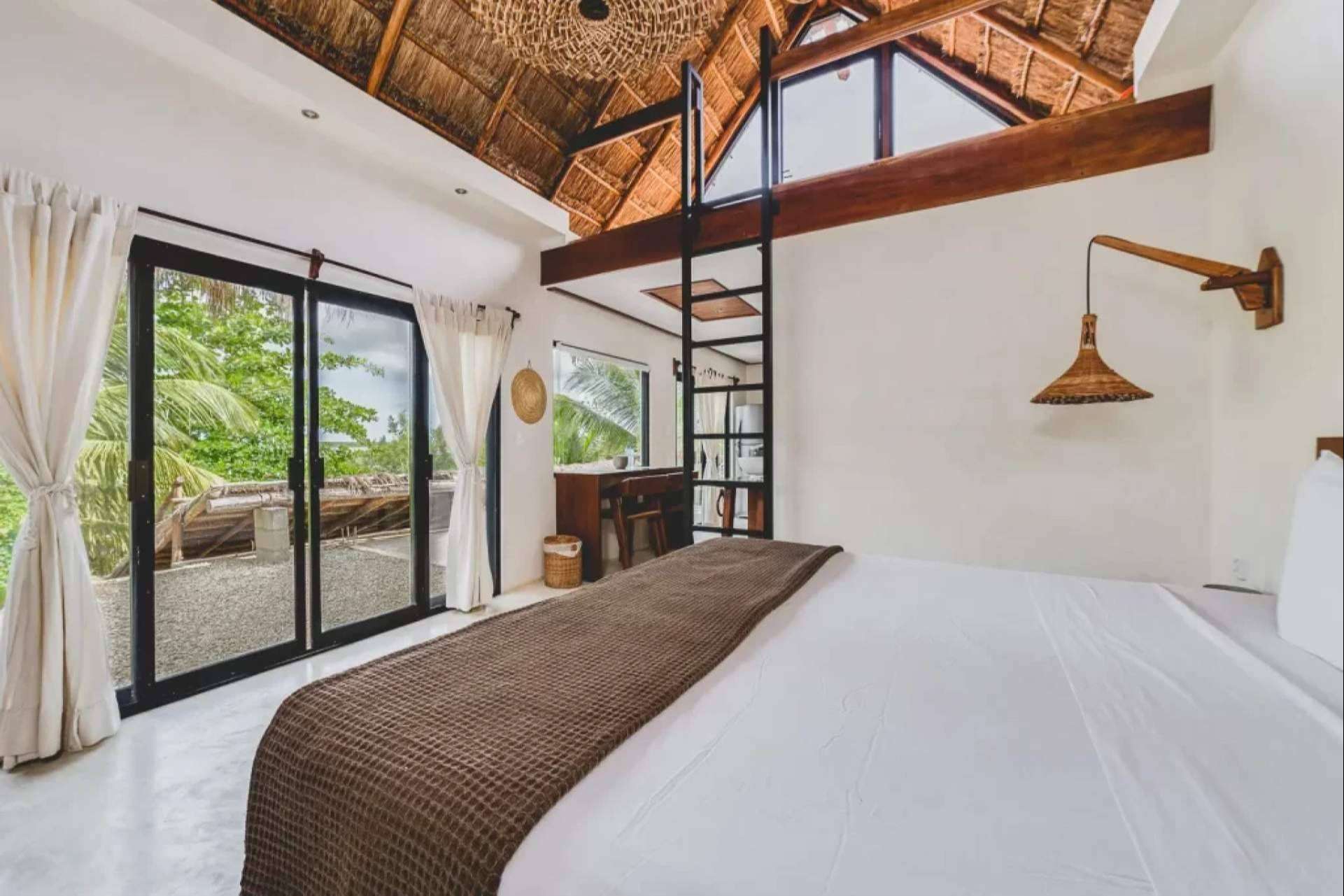 Impresionantes habitaciones inmersas en la naturaleza en el hotel en Bacalar CASABAKAL