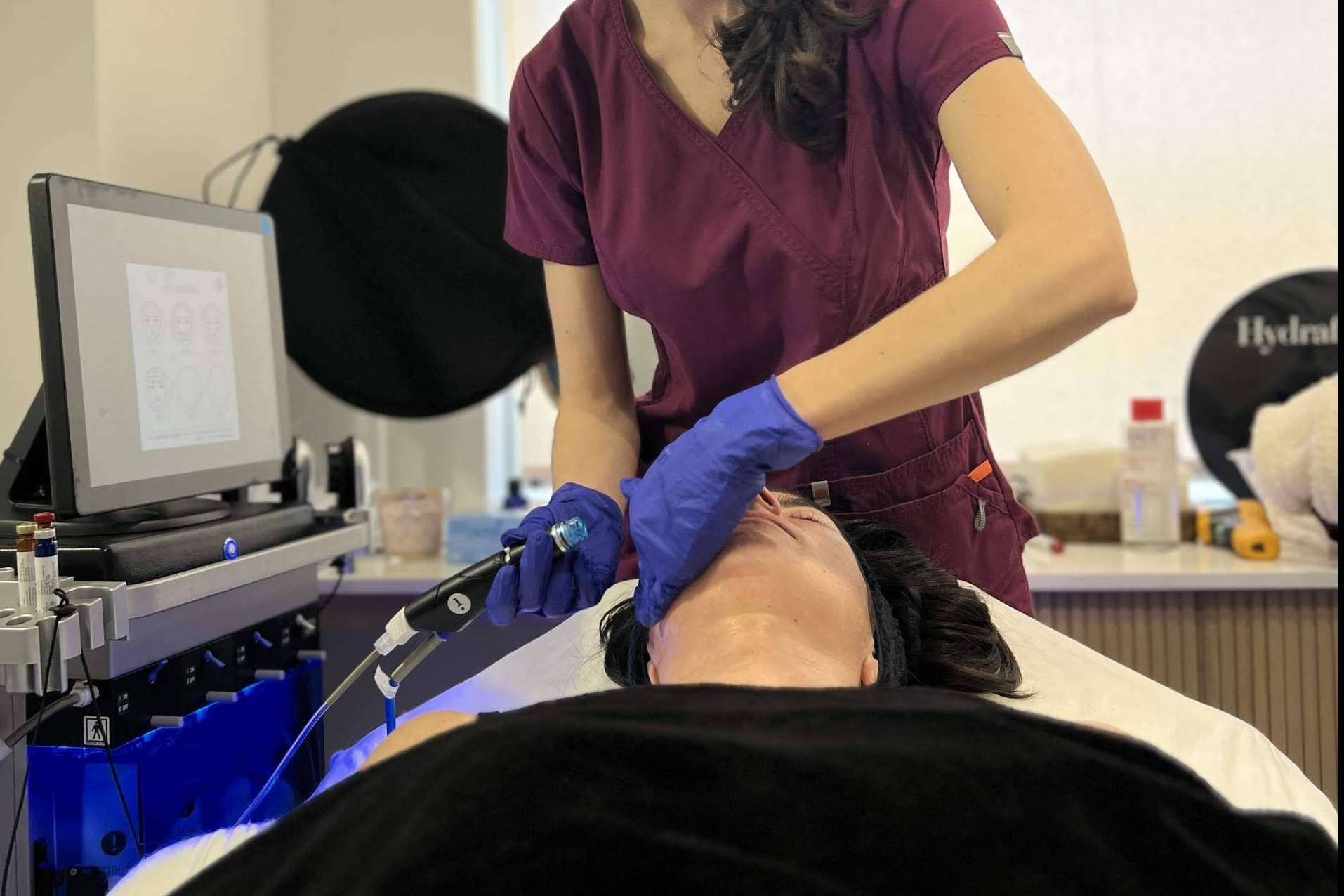 Llega a Oviedo el tratamiento estrella Hydrofacial, de la mano de la Clínica Sánchez del Río
