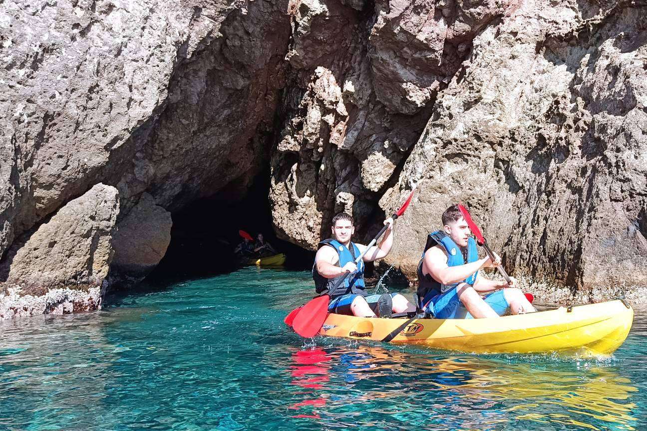 KayakSur, uno de los líderes en rutas en kayak y snorkel en Cabo de Gata