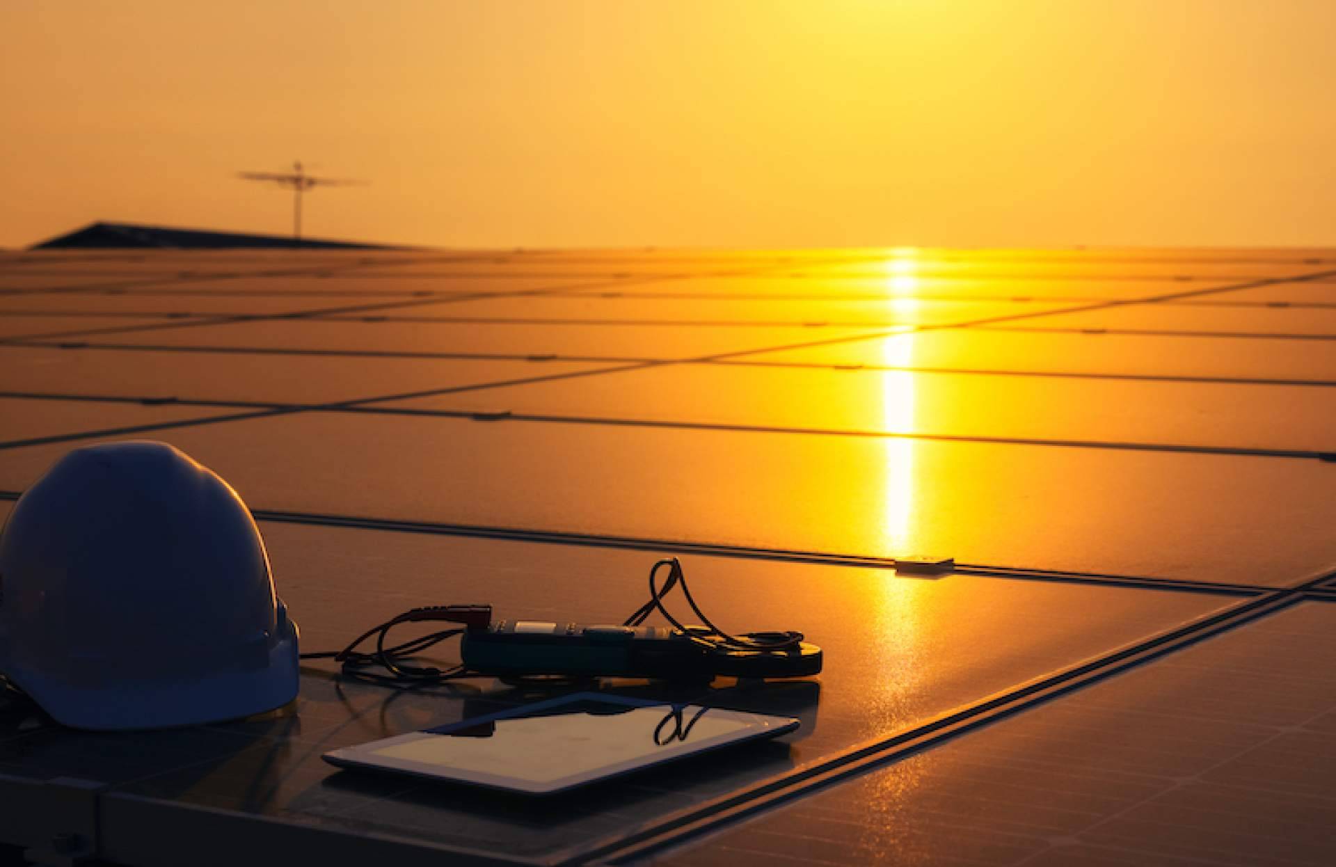 Una opción para incentivar el ahorro eléctrico y frenar el cambio climático es la instalación de placas solares