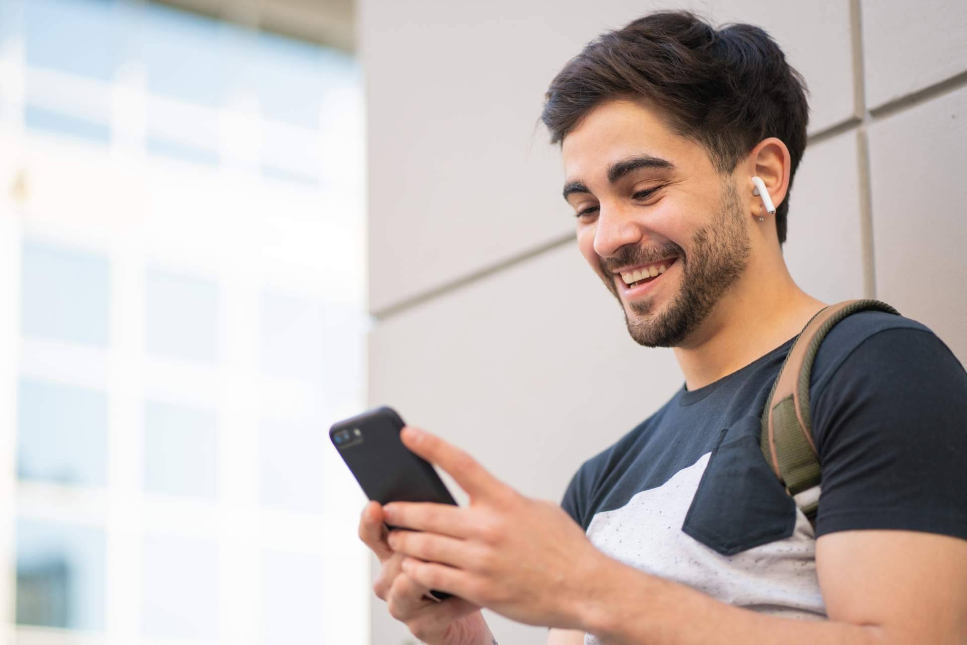 Ommnio, la alternativa a WhatsApp para eliminar conversaciones de trabajo de los móviles de los empleados