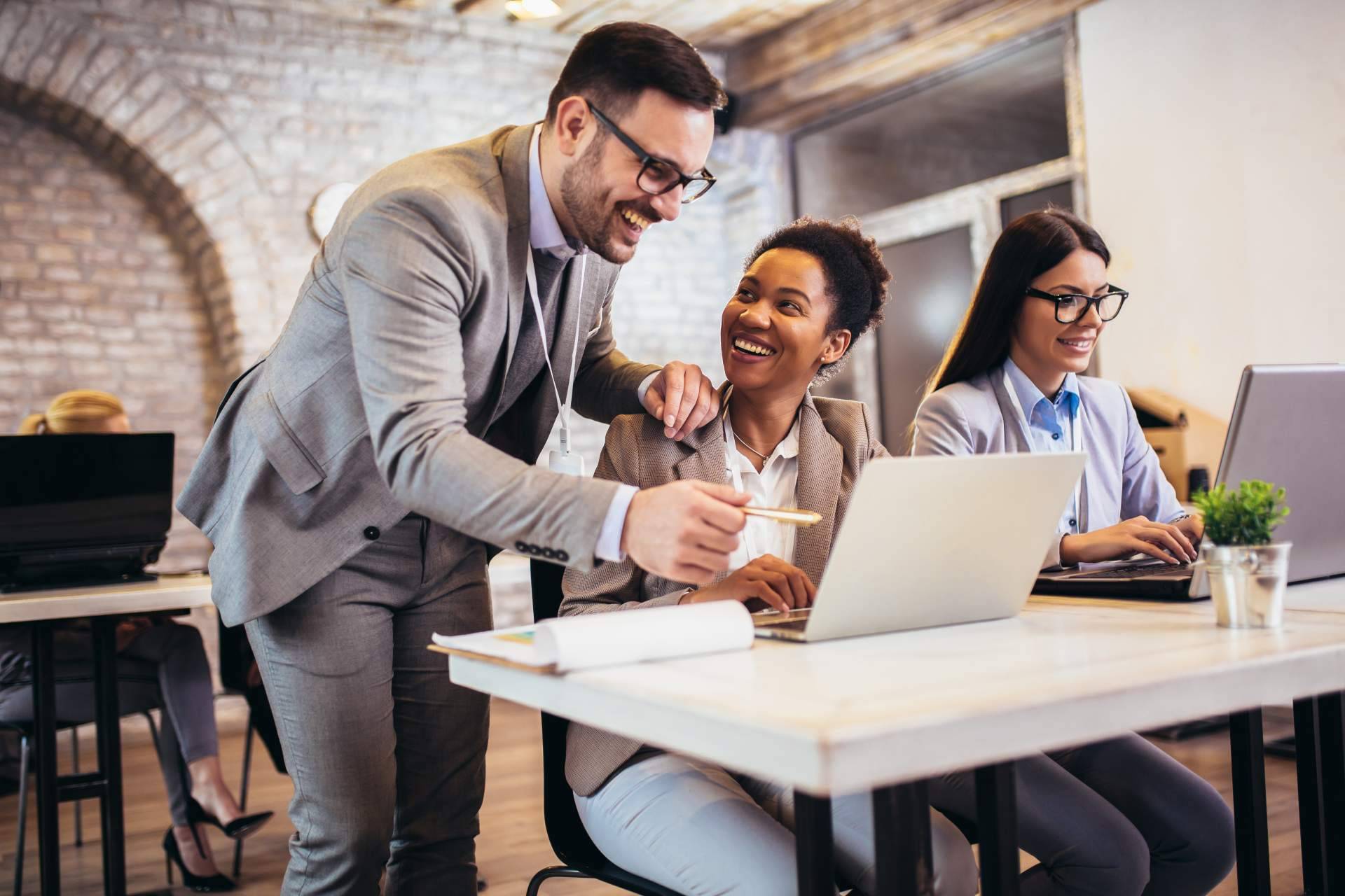 ¿Cómo ayuda Becadvisor a las compañías a agilizar la búsqueda de becarios?