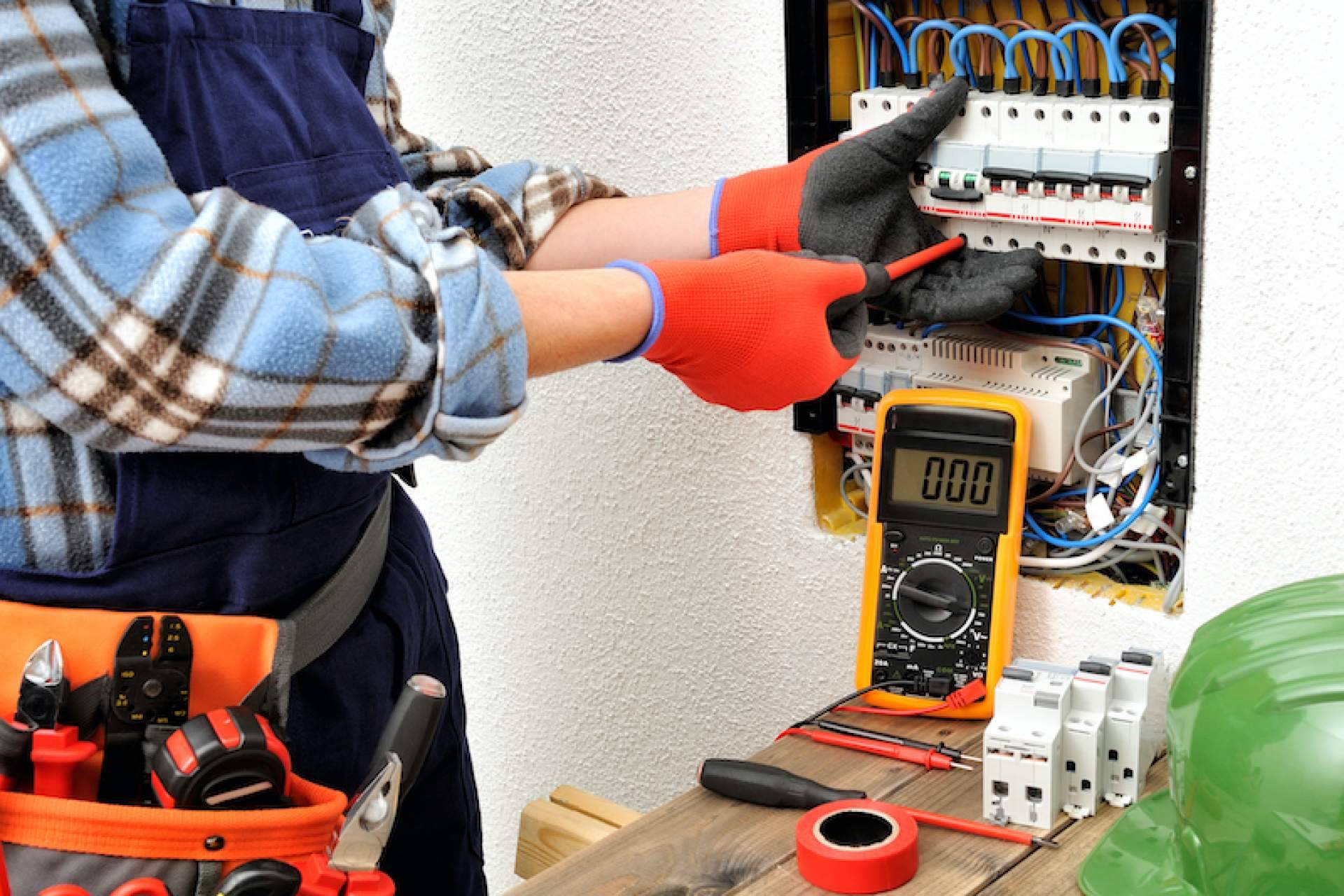 Cadenza Electric ofrece interruptores magnetotérmicos estrechos IDPN