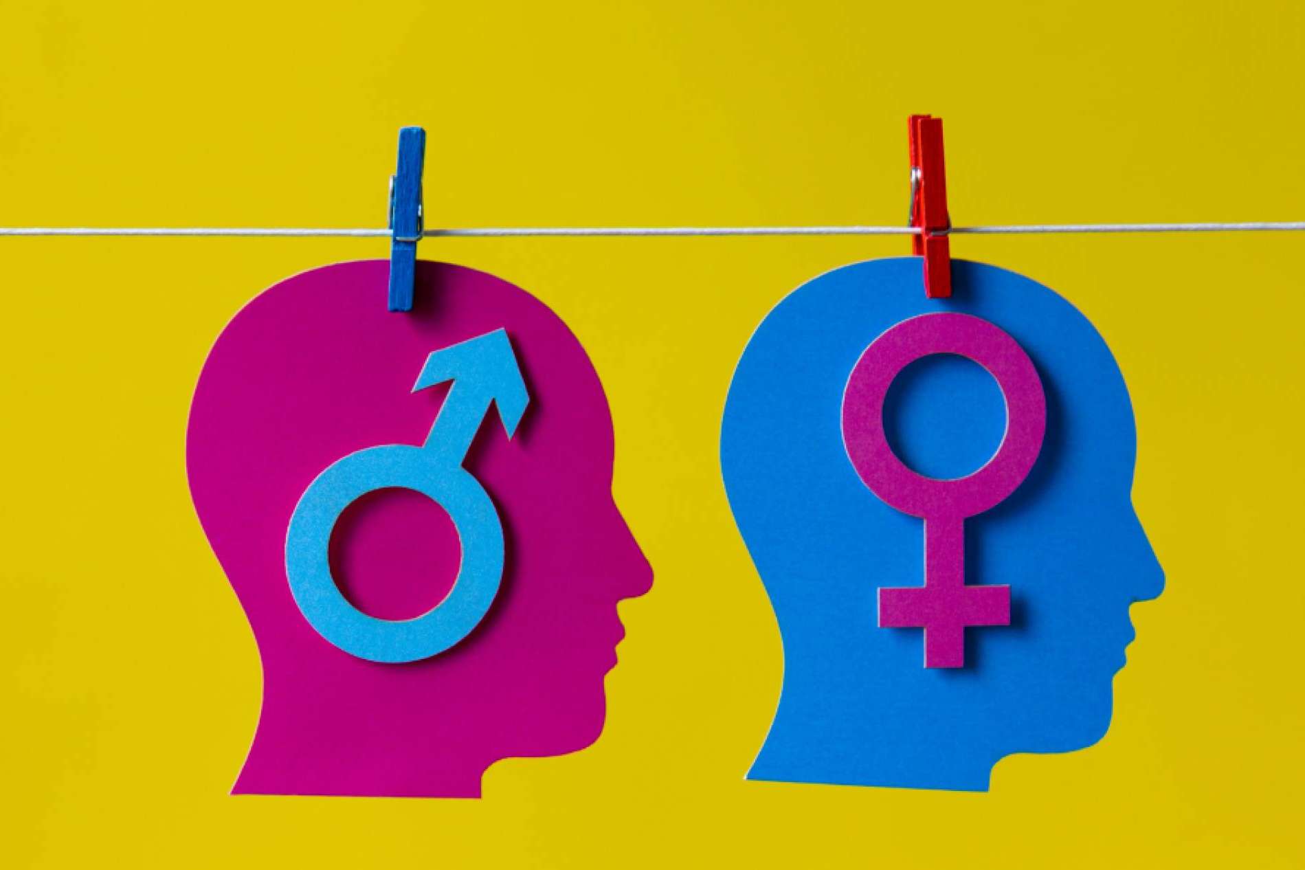 ¿Qué es la disforia de género y feminización de la voz?