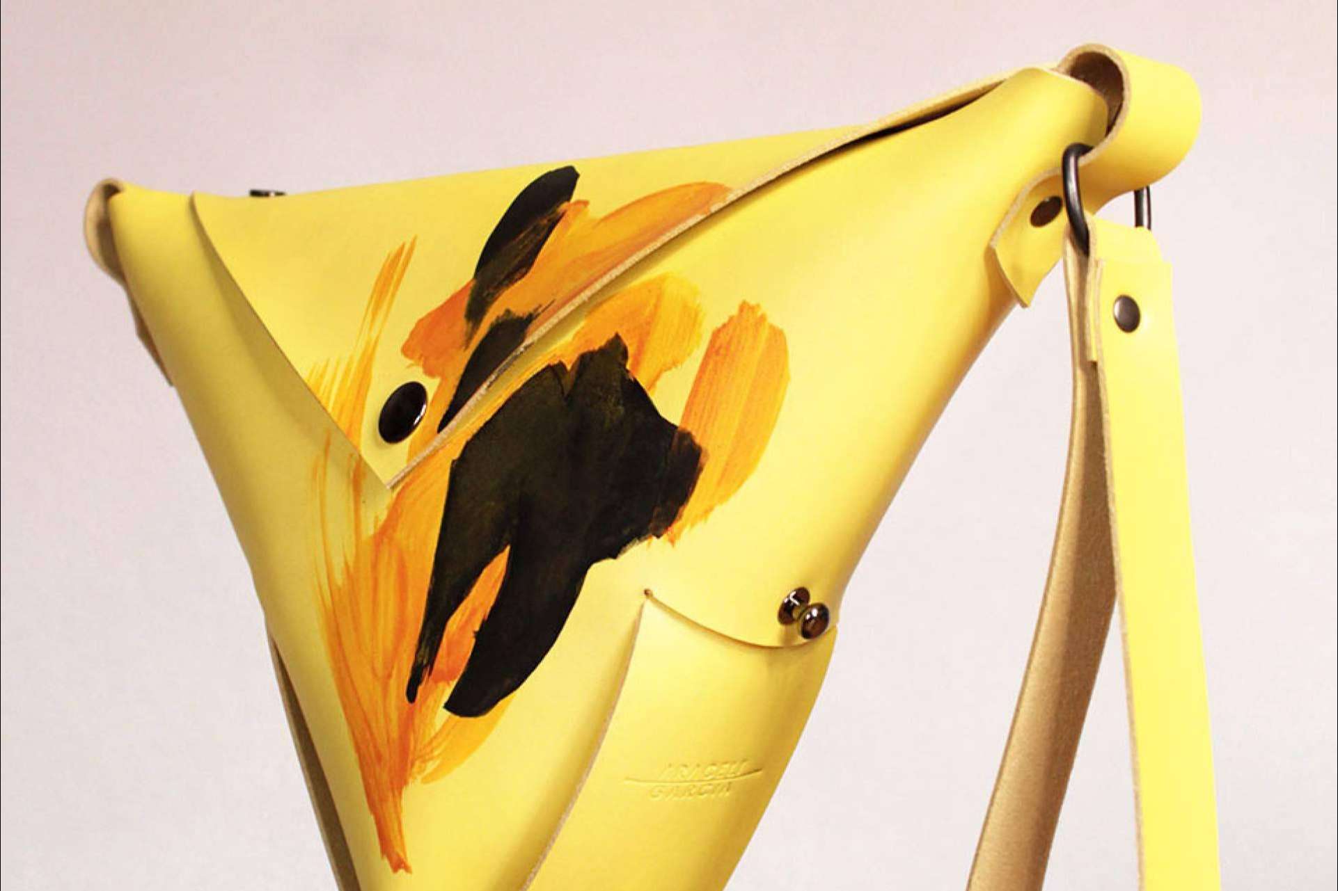Araceli García; bolsos pintados a mano que combinan el arte y el diseño en una fusión única
